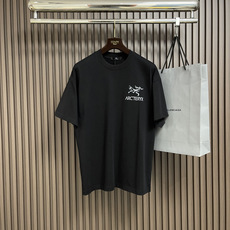🛒🛒arcteryx 始祖鸟 logo印花圆领宽松美式复古短袖t恤 面料采用40支260g双纱面料,上身 🛒🛒arcteryx 始祖鸟 logo印花圆领宽松美式复古短袖t恤 面料采用40支260g双纱面料,上身