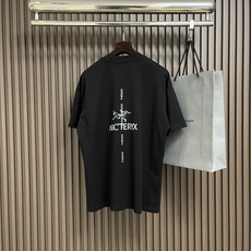 🛒🛒arcteryx 始祖鸟 logo印花圆领宽松美式复古短袖t恤 面料采用40支260g双纱面料,上身 🛒🛒arcteryx 始祖鸟 logo印花圆领宽松美式复古短袖t恤 面料采用40支260g双纱面料,上身