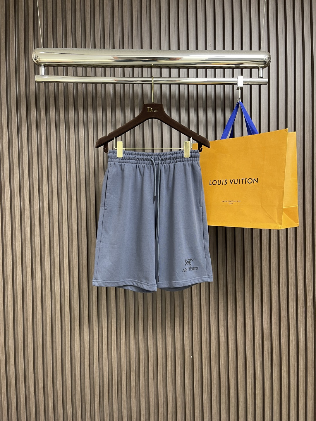 🛒🛒ARC'TERYX 始祖鸟2025SS夏季新款休闲短裤，设计感十足，非常适合夏天和户外长时间活动穿着