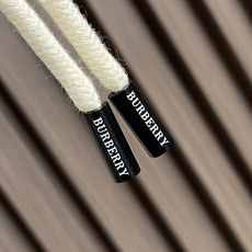 🛒🛒Burberry 棉质涂鸦logo徽标图案短裤,选用轻盈的翻面绒棉质面料,以棉纤维为主要原料,正面是 🛒🛒Burberry 棉质涂鸦logo徽标图案短裤,选用轻盈的翻面绒棉质面料,以棉纤维为主要原料,正面是