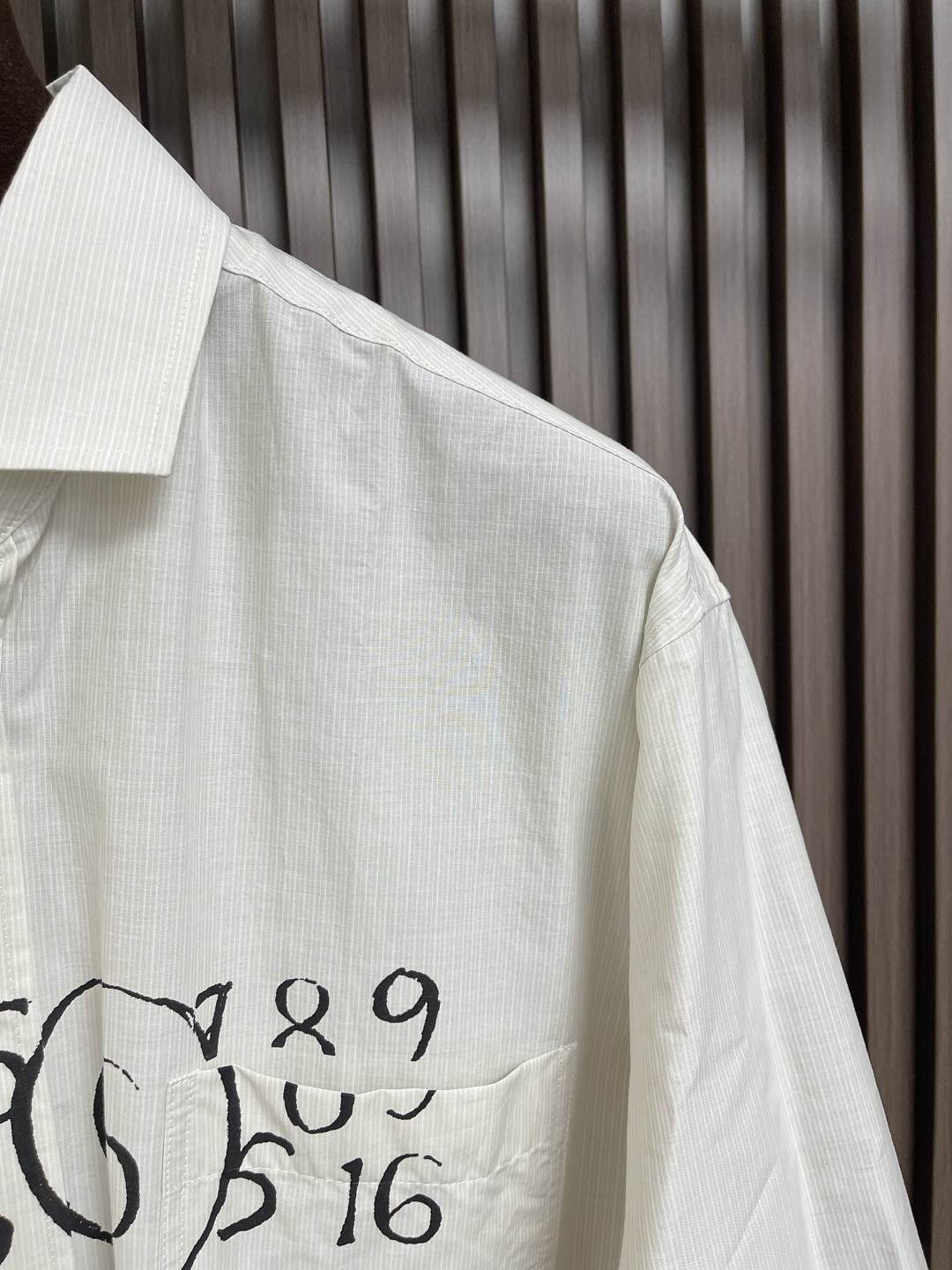 Modern and Stylish Customized Shirts in Various Colors and Textures - 图片 4