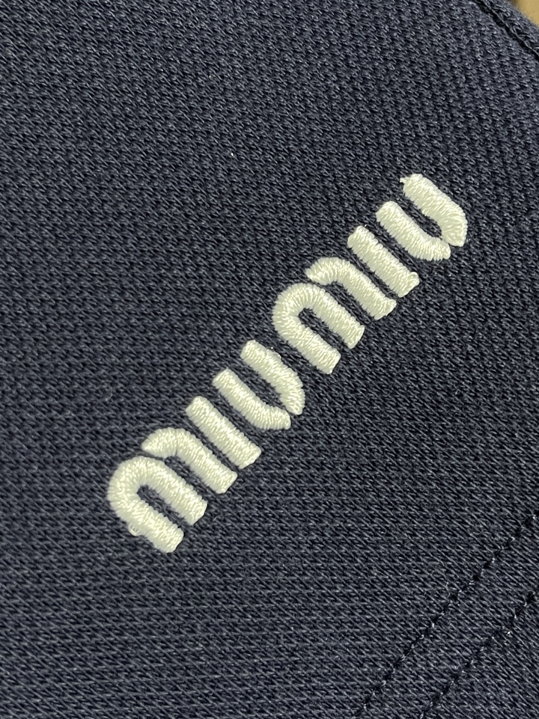 MIU MIU Cotton Shorts: Comfortable and Stylish with Unique Bead Structure - 图片 5