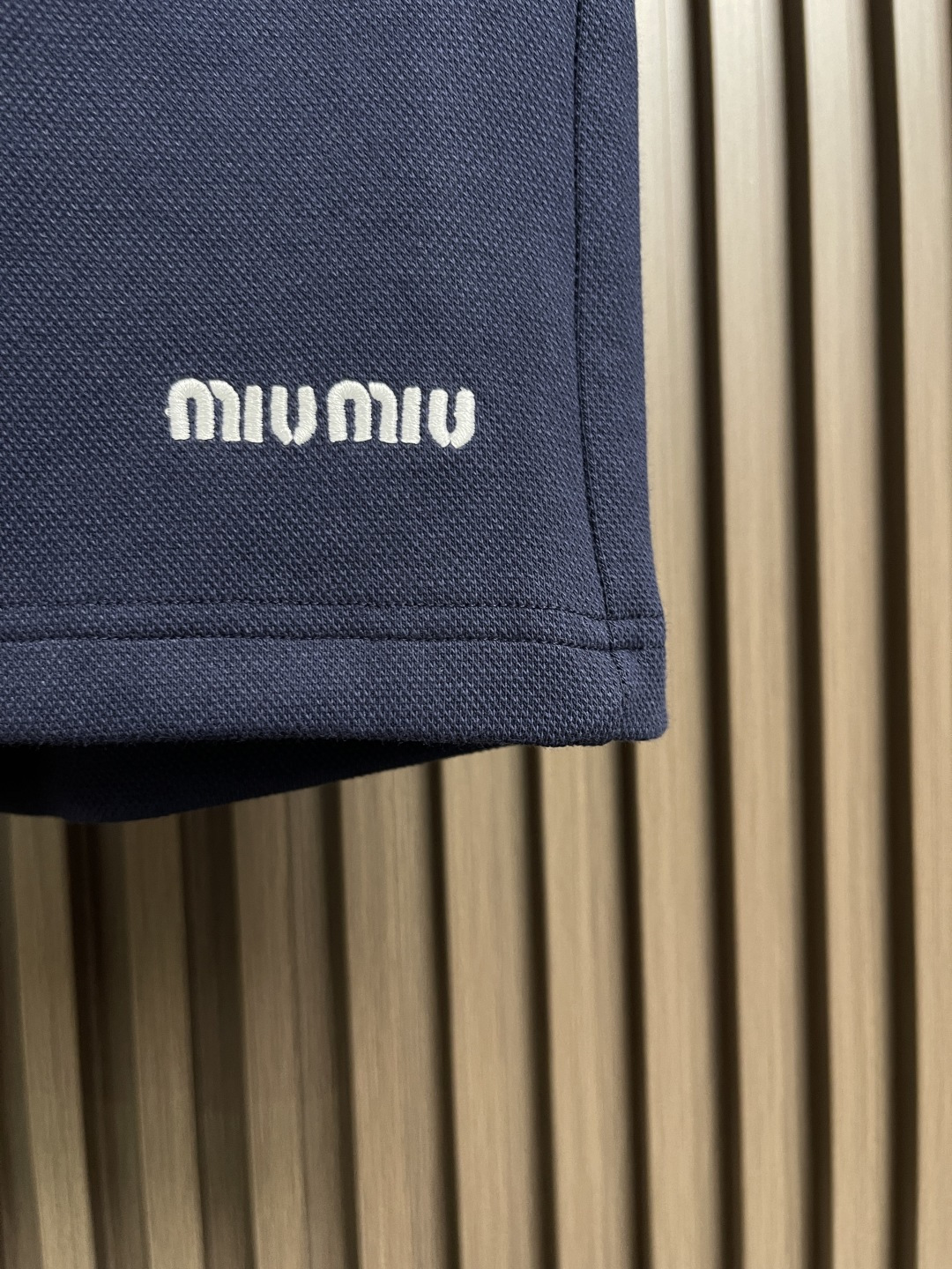 MIU MIU Cotton Shorts: Comfortable and Stylish with Unique Bead Structure - 图片 7