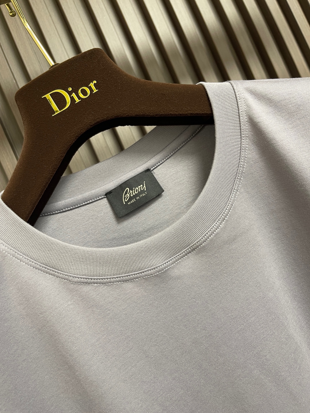 Brioni Logo Embroidered Short Sleeve T-shirt: Soft, Comfortable, Stylish Leisure Wear - 图片 6