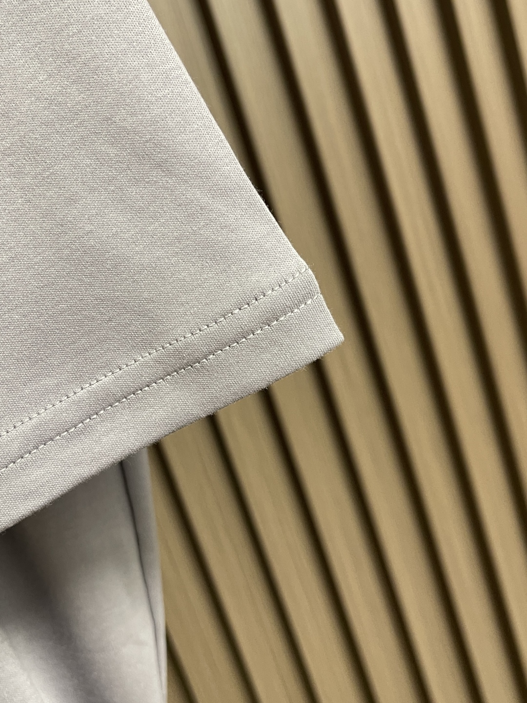 Brioni Logo Embroidered Short Sleeve T-shirt: Soft, Comfortable, Stylish Leisure Wear - 图片 7
