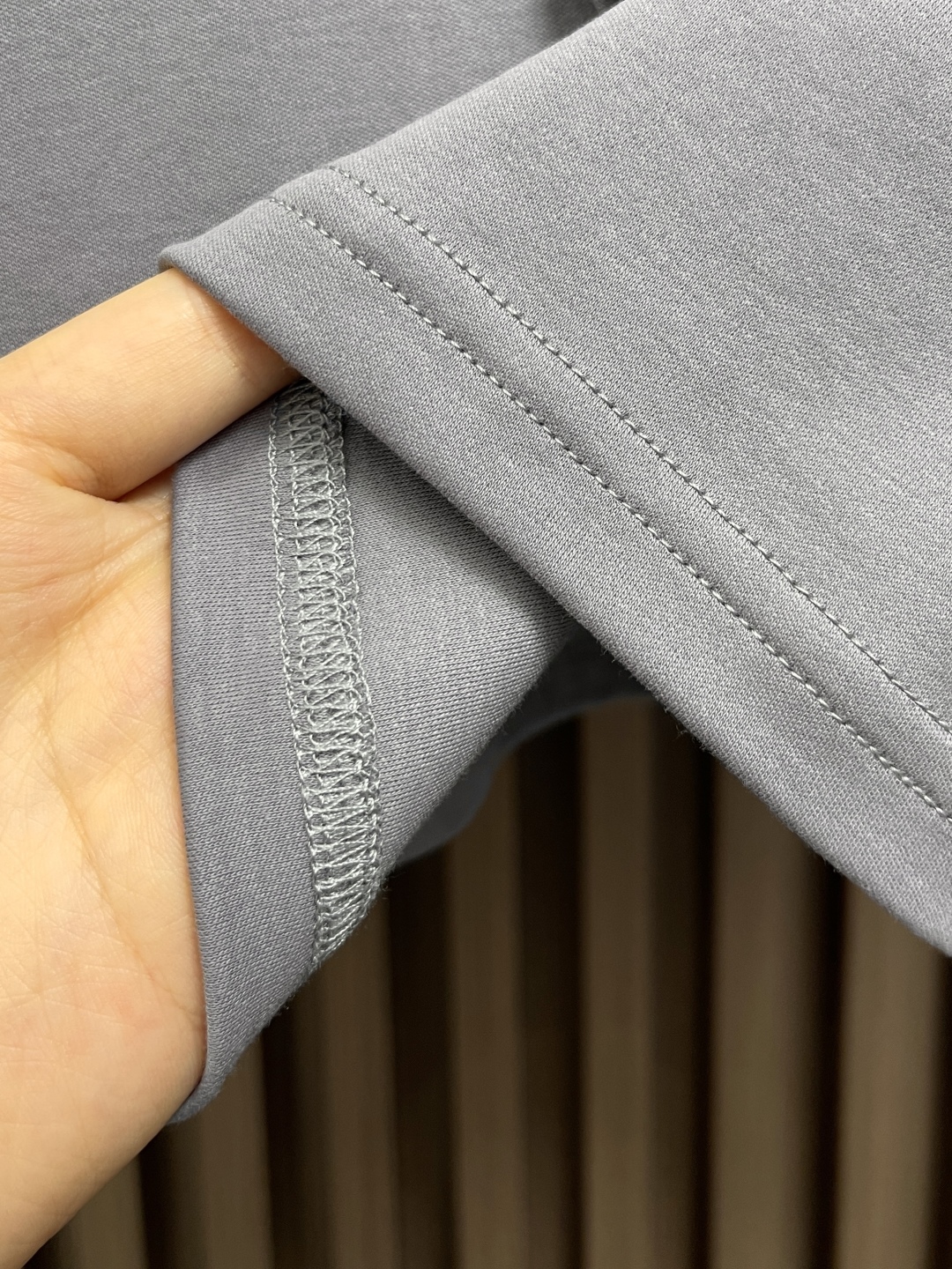 Brioni Logo Embroidered Short Sleeve T-shirt: Soft, Comfortable, Stylish Leisure Wear - 图片 8
