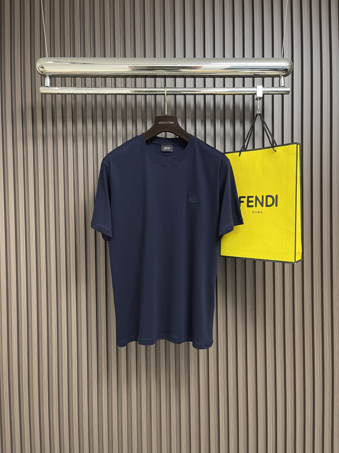 Brioni Logo Embroidered Short Sleeve T-shirt: Comfortable, Stylish, and Versatile Leisurewear