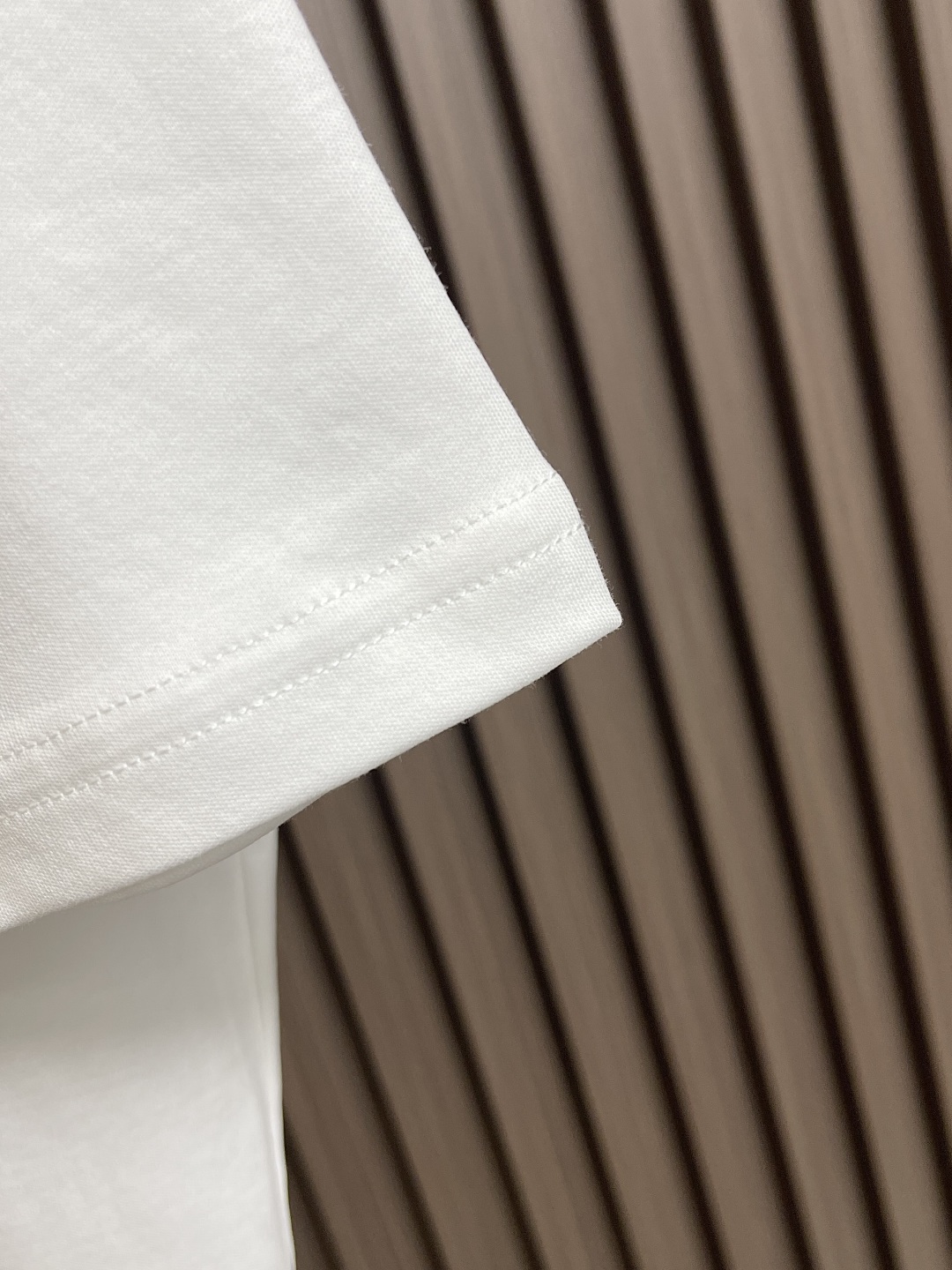 P650 Men’s Round Short Sleeve T-Shirt: Comfortable, Stylish, and Tailor-Made - 图片 7