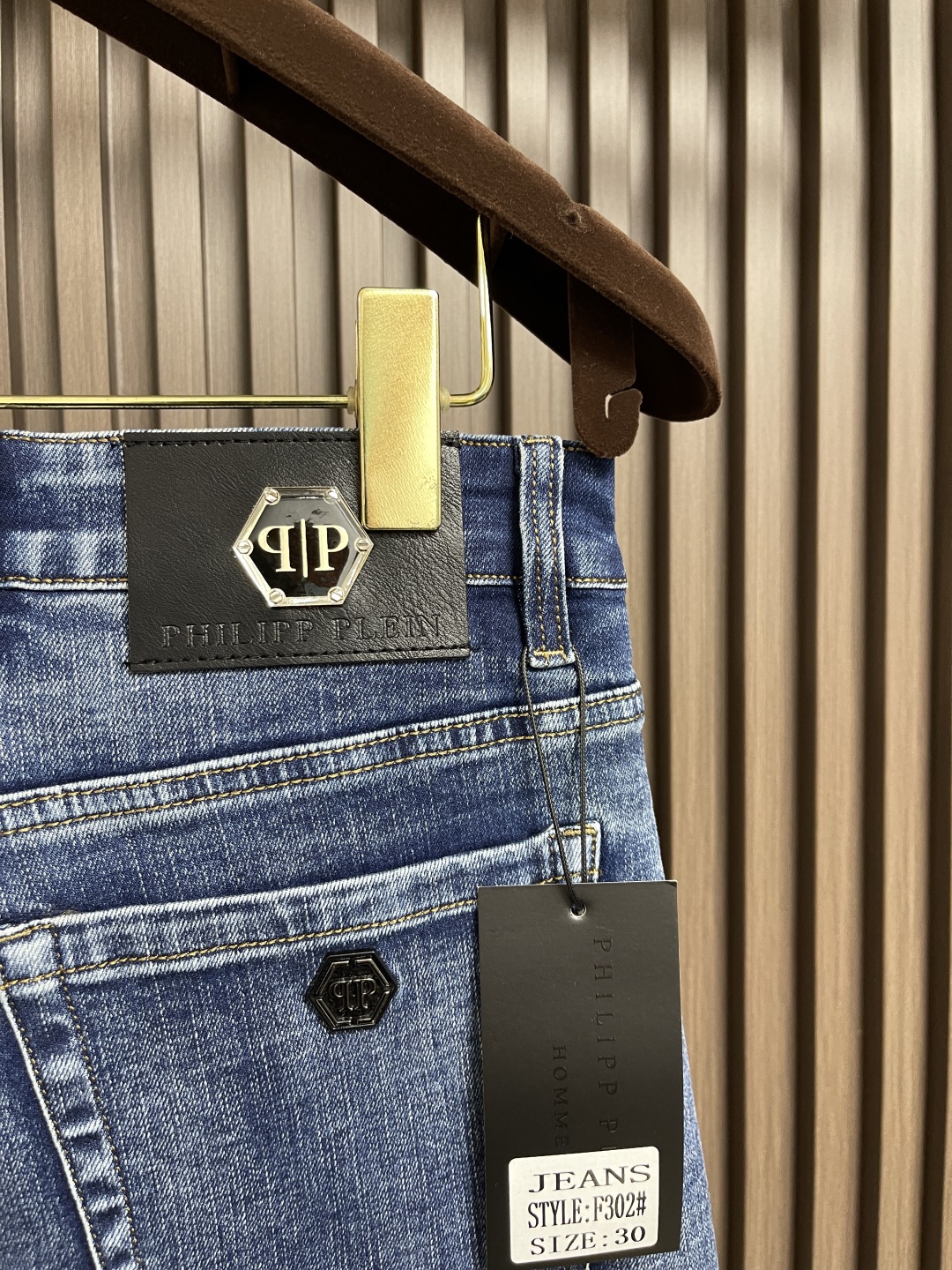 “Philip Plein 2025 Summer Skinny Jeans: Crafted with Pure Cotton, Trim-Cut Design” - 图片 4