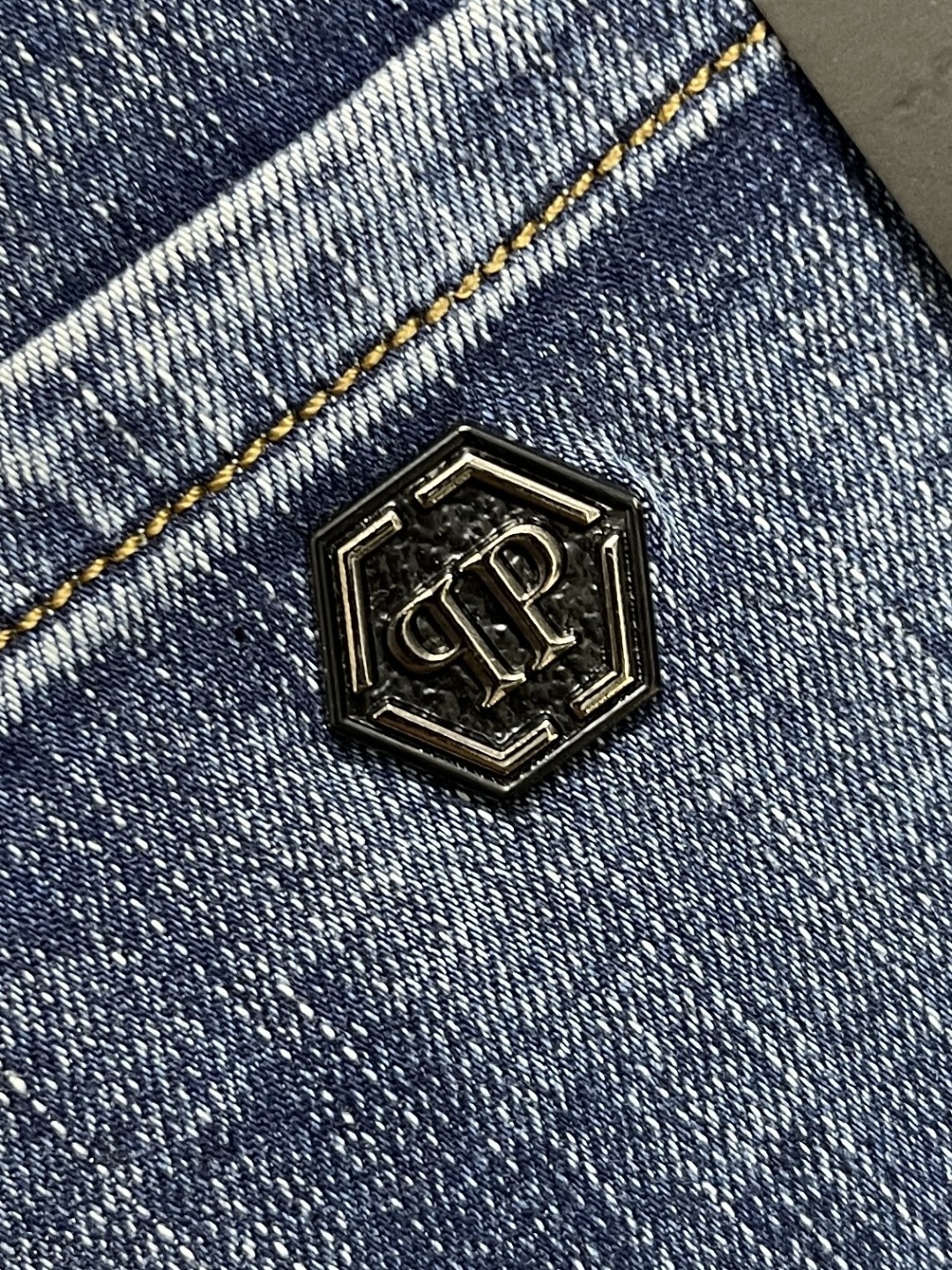 “Philip Plein 2025 Summer Skinny Jeans: Crafted with Pure Cotton, Trim-Cut Design” - 图片 5