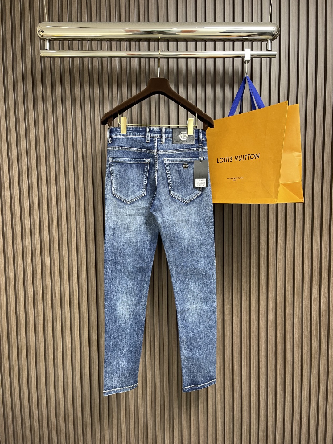 “Philip Plein 2025 Summer Skinny Jeans: Crafted with Pure Cotton, Trim-Cut Design” - 图片 2