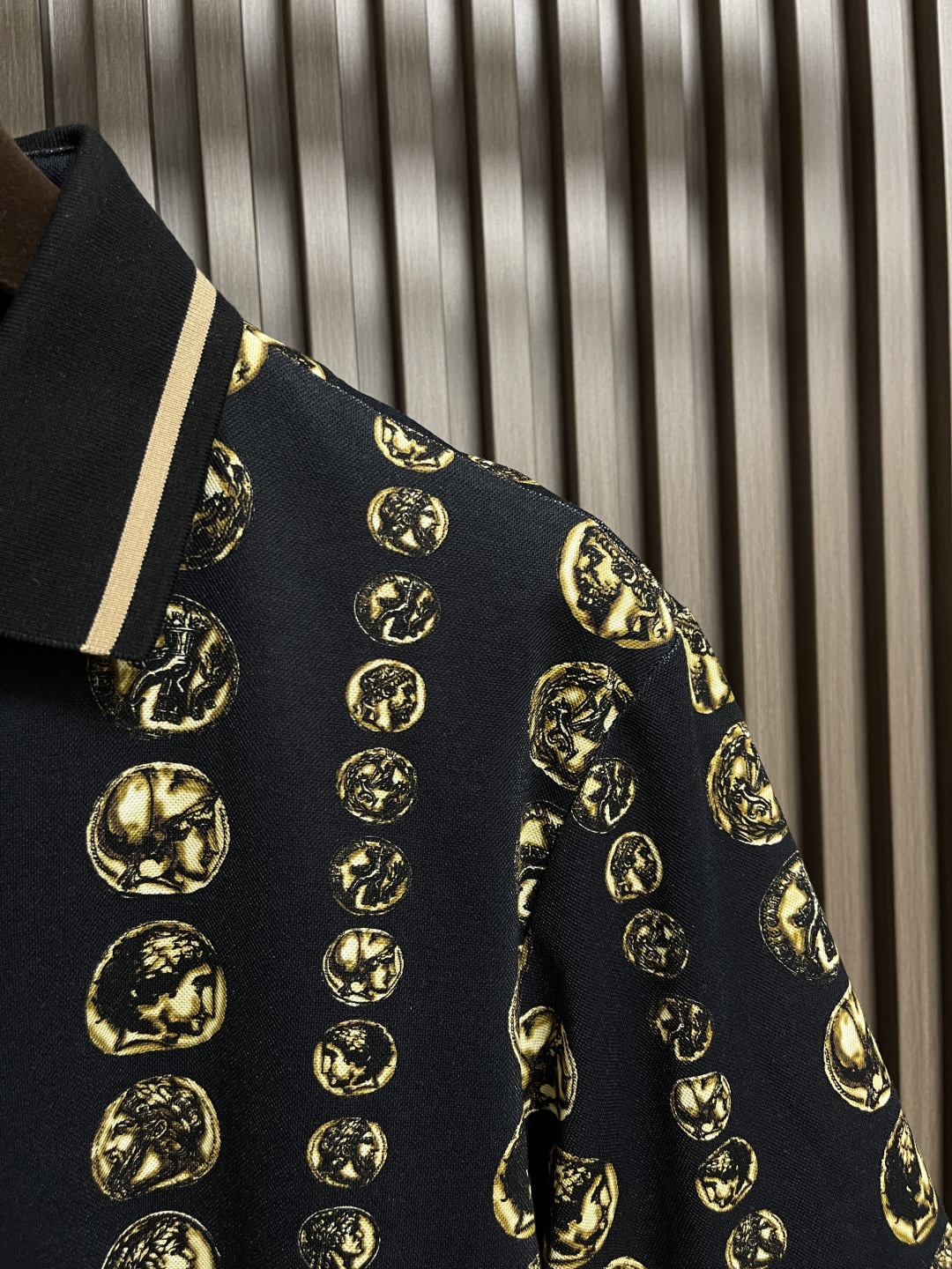 Dolce & Gabbana DG 2025ss Knitted Polo Shirt with Clarity and Style - 图片 4