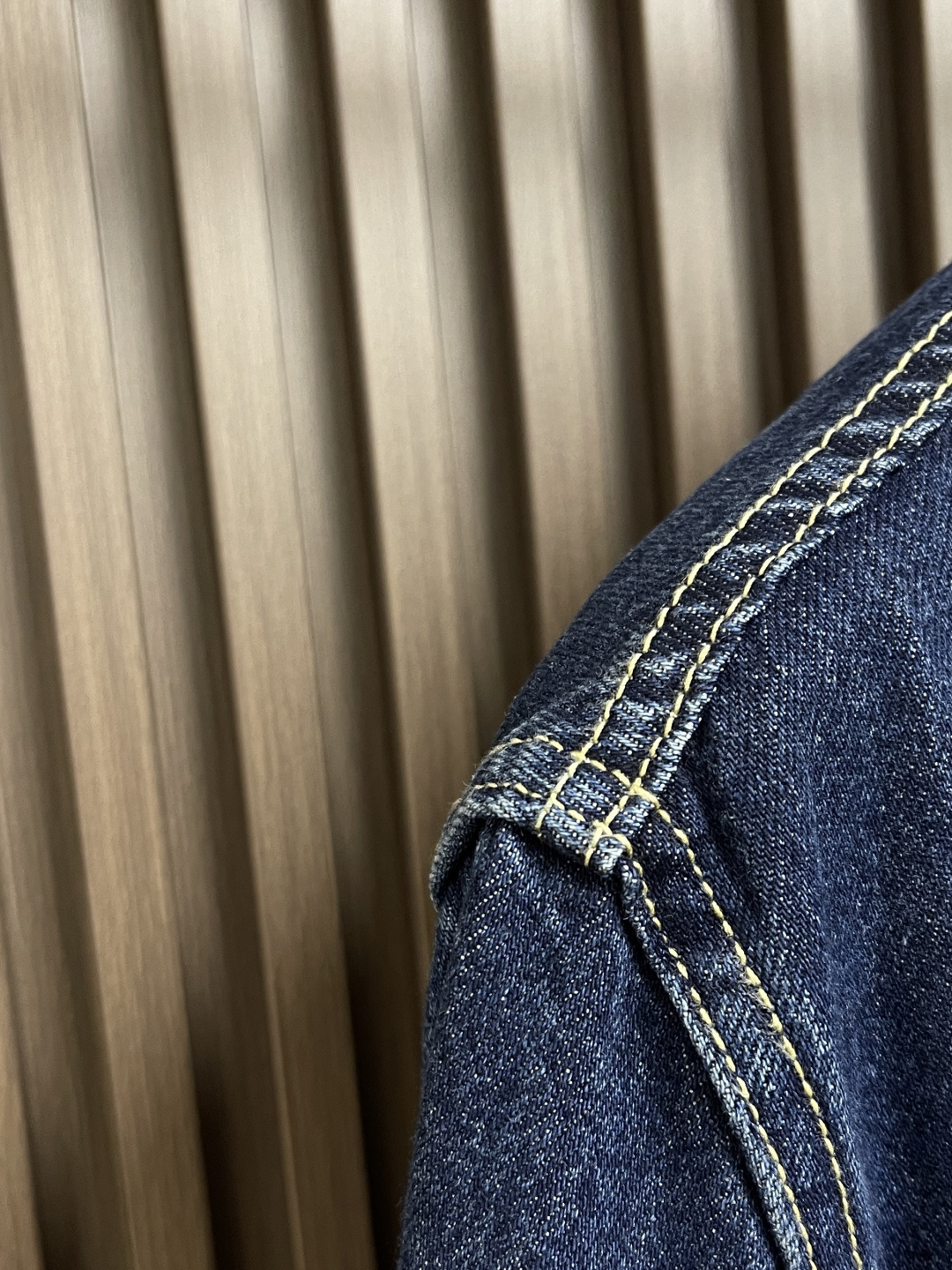 P900 Celine Embroidery Cowboy Coats: Classic Design with Enhanced Quality and Texture - 图片 3