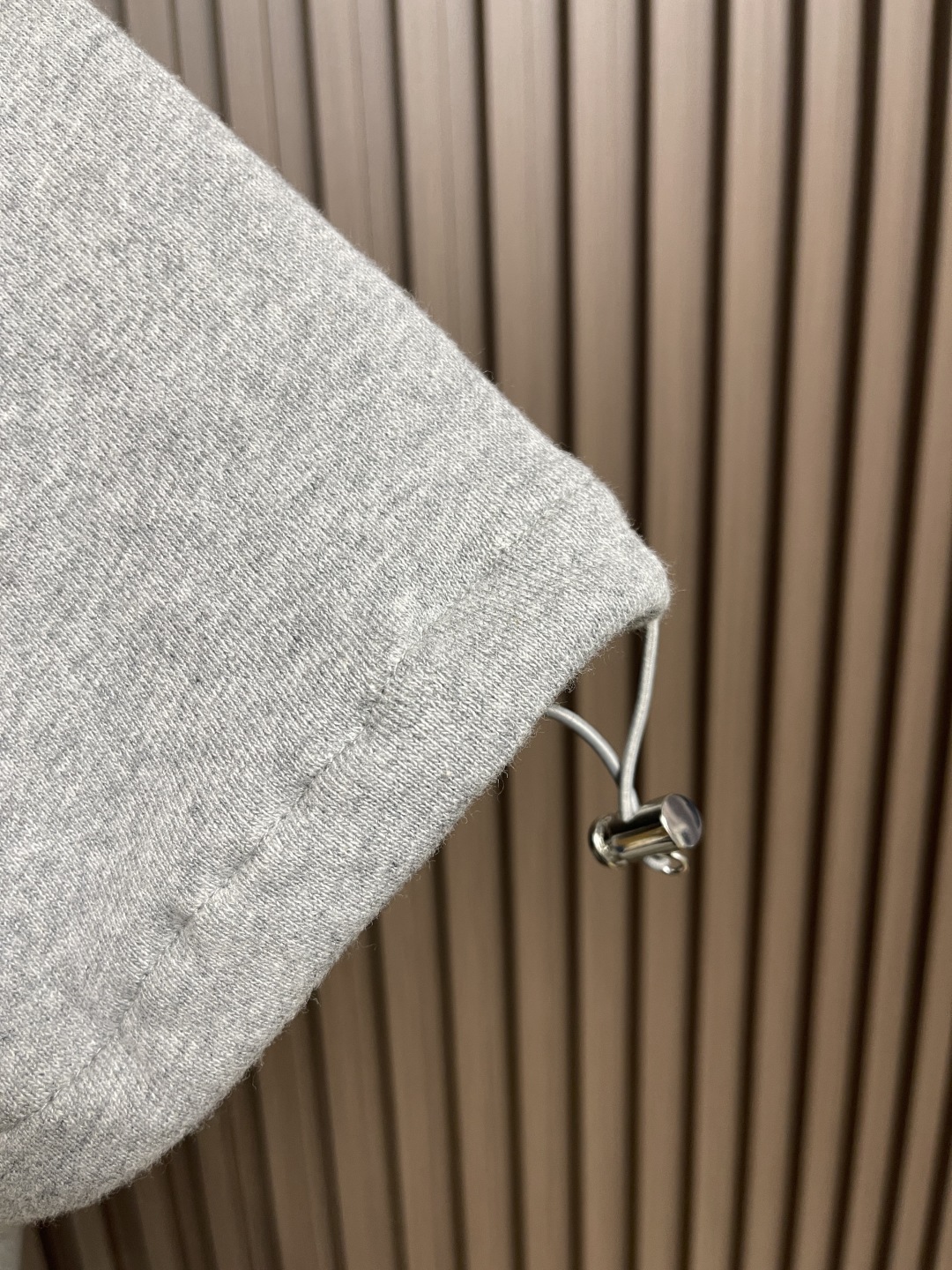 Custom Embroidered Miu Miu Jacket: Soft, Elegant, Symmetrical Design, High-Quality Craftsmanship - 图片 9