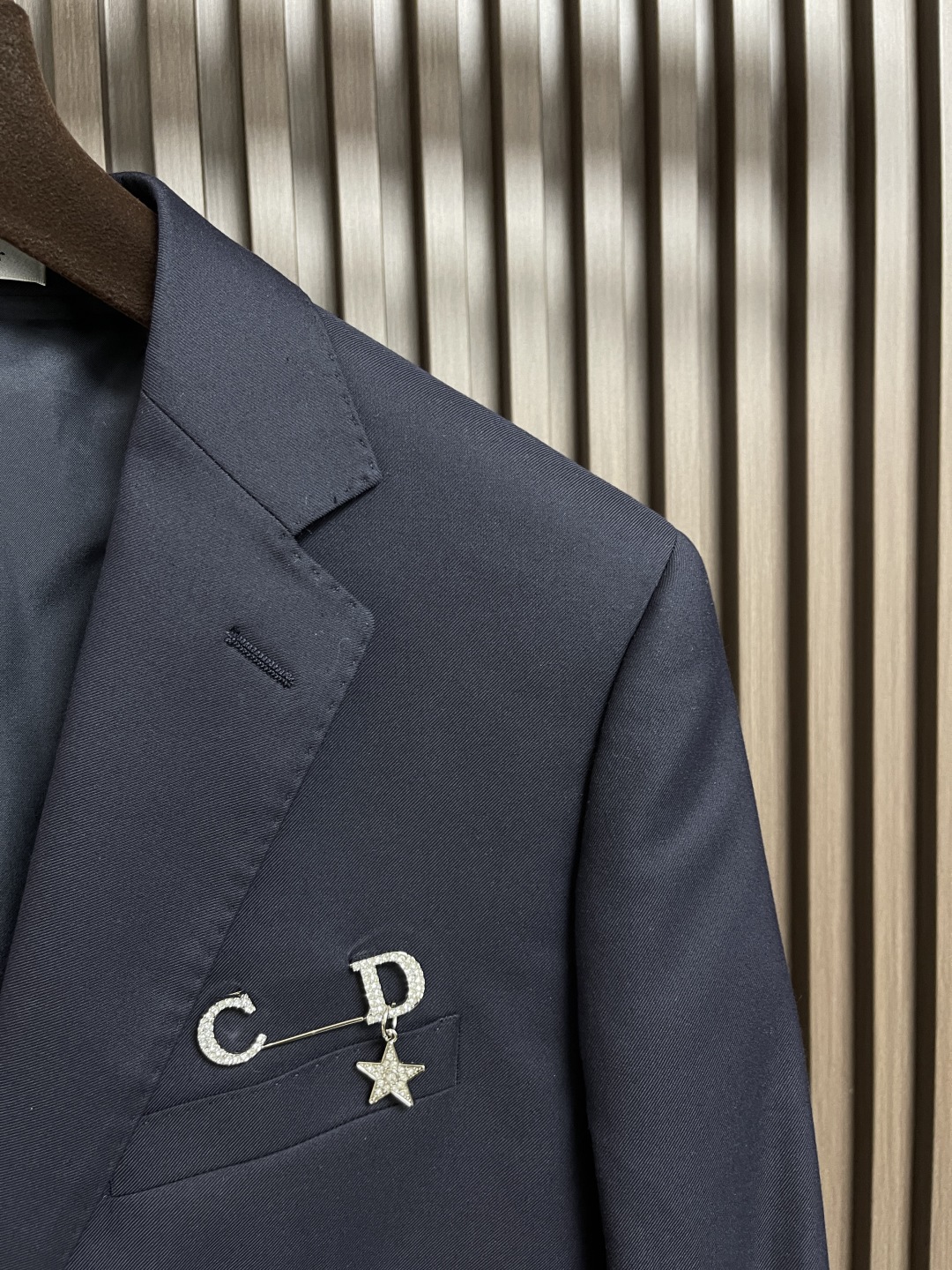 Dior 2025s Men’s Spring Business Leisure Suit with Innovative Memory Fabric - 图片 4