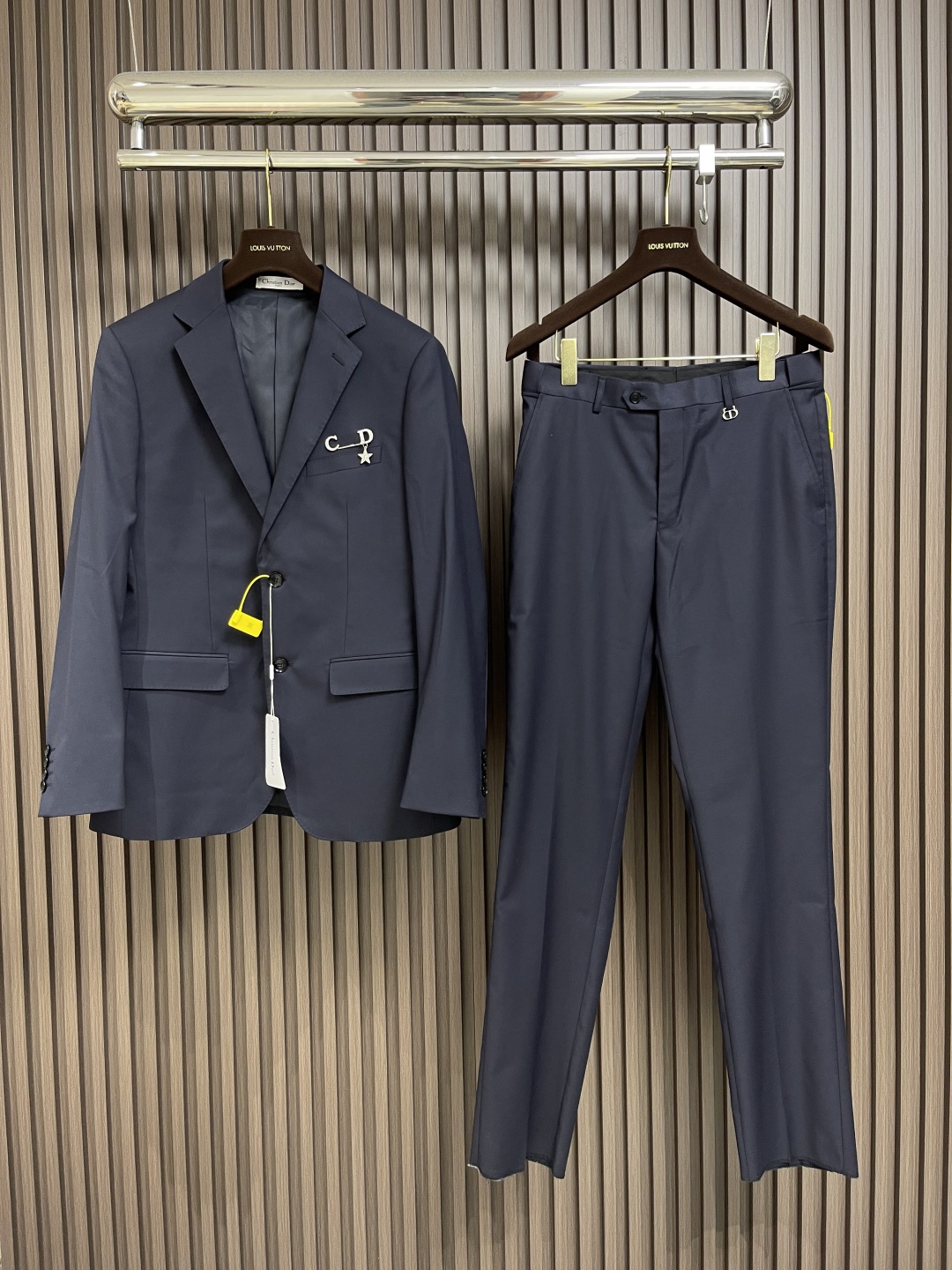 Dior 2025s Men’s Spring Business Leisure Suit with Innovative Memory Fabric - 图片 3