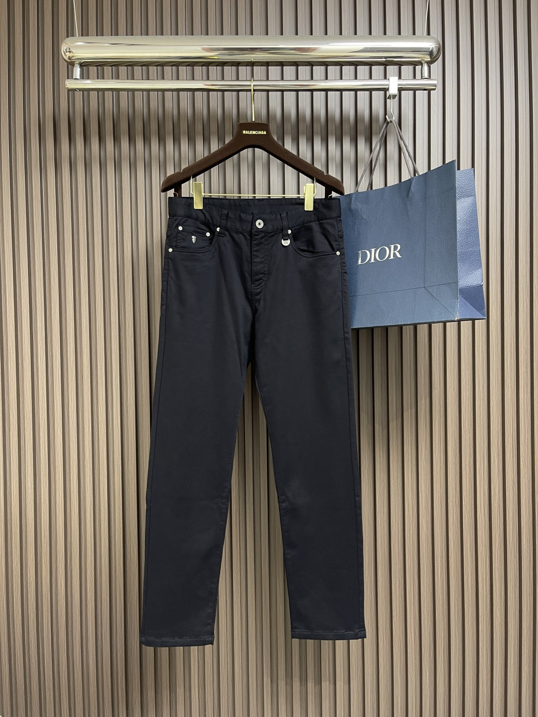 🛒🛒Burberry 2025SS春夏新款休闲裤，采用客供面料，战马标logo标志彰显品牌特征，针脚非常