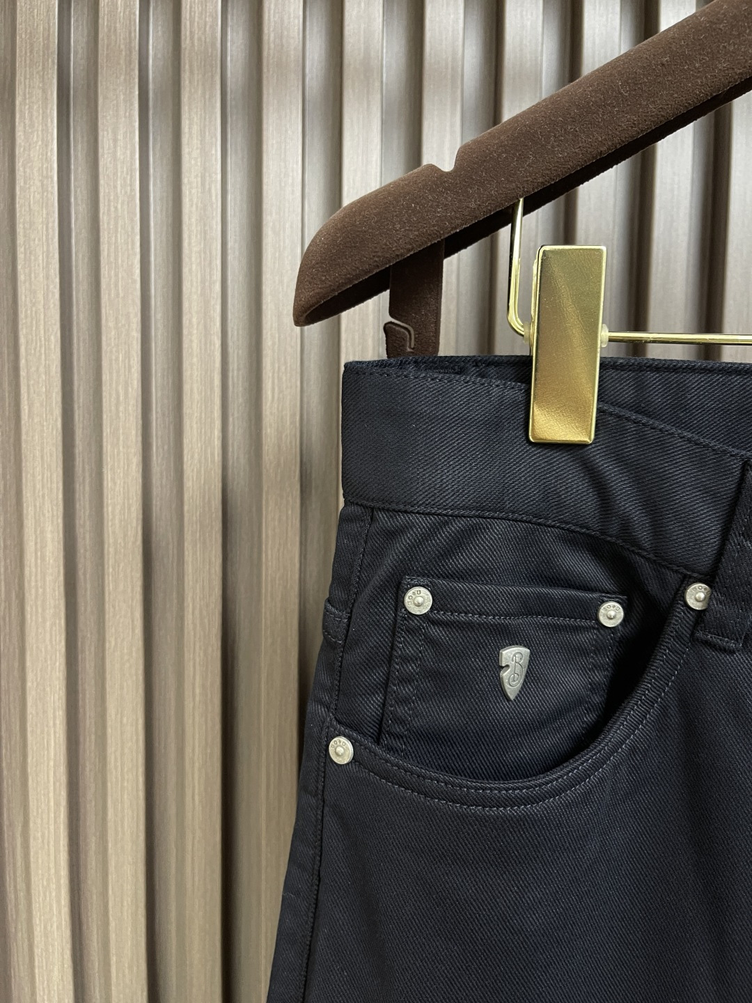 🛒🛒Burberry 2025SS春夏新款休闲裤，采用客供面料，战马标logo标志彰显品牌特征，针脚非常