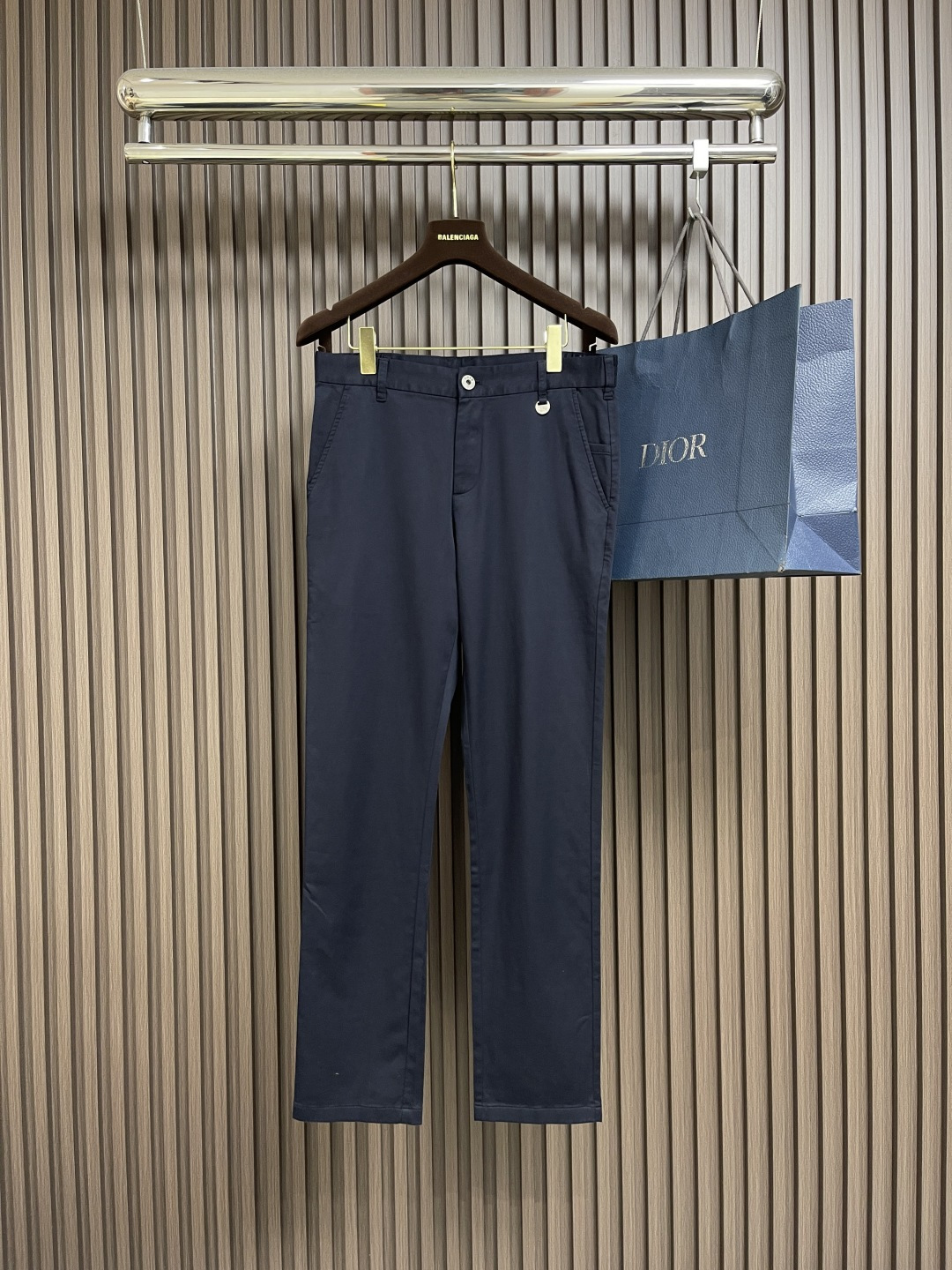 🛒🛒Burberry 2025SS春夏新款休闲裤，采用客供面料，战马标logo标志彰显品牌特征，针脚非常