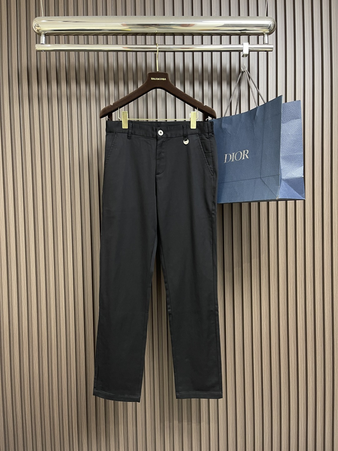 🛒🛒Burberry 2025SS春夏新款休闲裤，采用客供面料，战马标logo标志彰显品牌特征，针脚非常