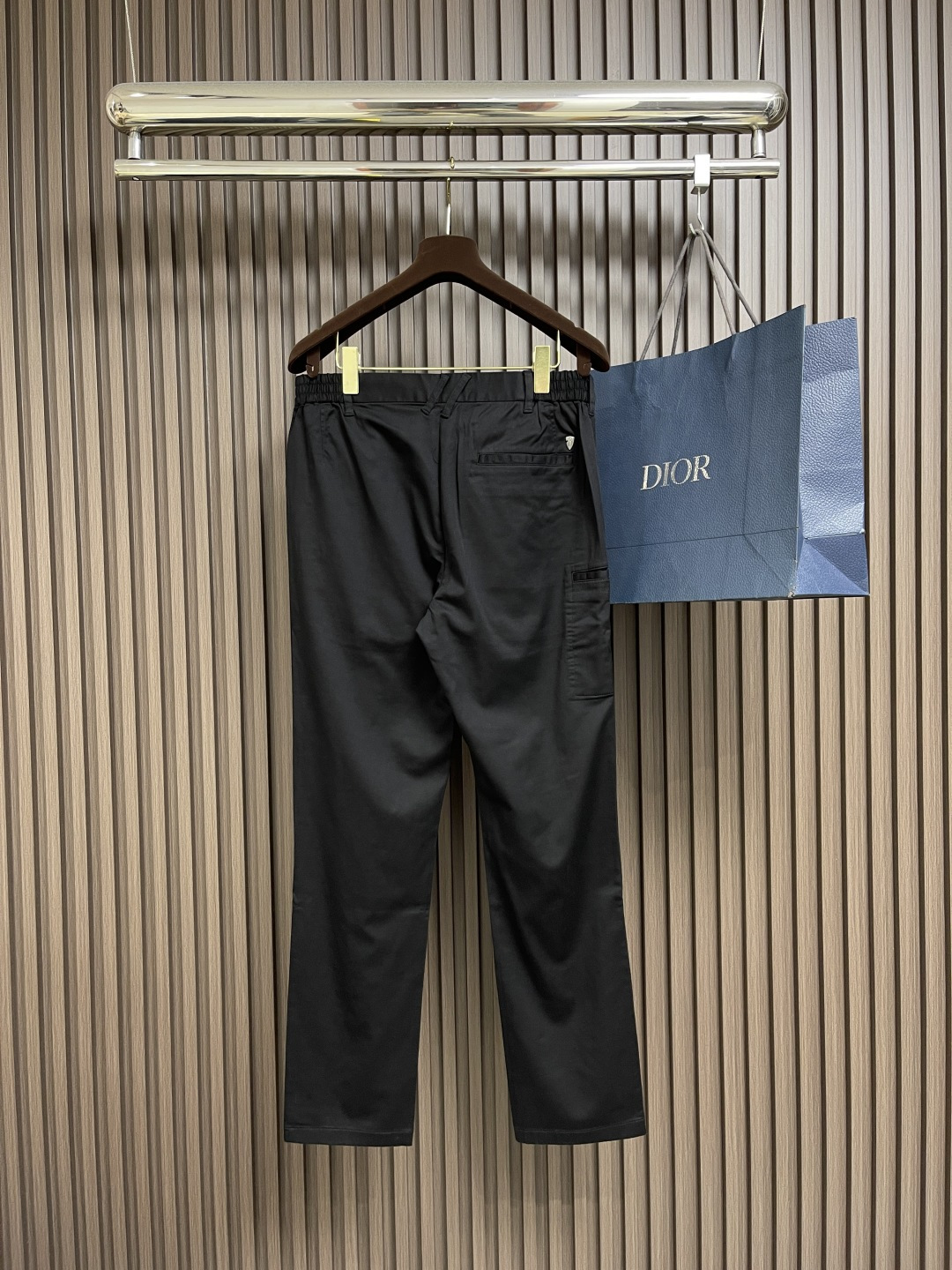 🛒🛒Burberry 2025SS春夏新款休闲裤，采用客供面料，战马标logo标志彰显品牌特征，针脚非常