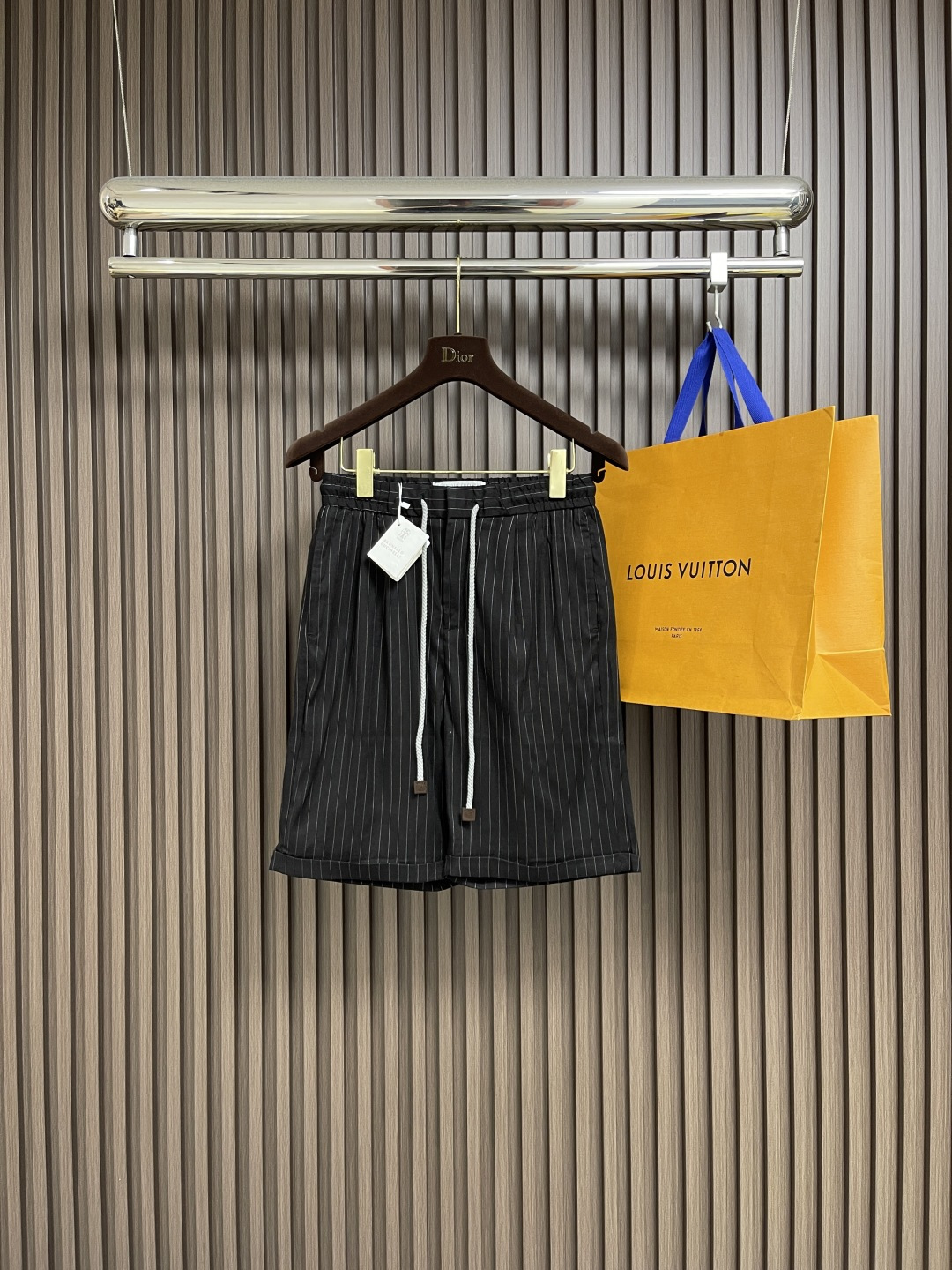 NO:478845,BC casual sports and casual five-point shorts, the cut version adds a unique luxury style.  Create a fashionable and casual matching style, the customer-supplied fabrics are refreshing in the skin, exquisite craftsmanship, and the texture of the weaving surface is the most powerful proof!  BC focuses on artistic and exquisite workmanship. Size 48-54, shorts, alexander wang19860909BC 休闲运动休闲 五分短裤,版裁剪增添独一无二的奢品风采．打造时尚随性的搭配风格,客供面料清肤透爽,工艺考究,织面的质感就是最有力的证明！bc注重的艺术性和精良做工.尺码48-54,,shorts,alexander wang,Men's clothing