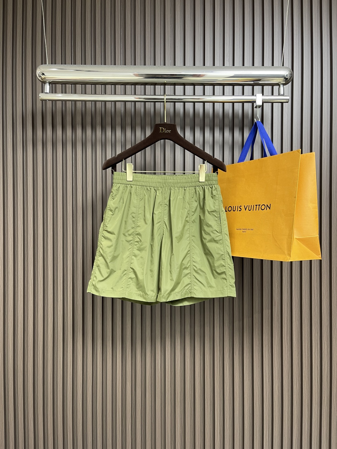 NO:487937,Ami Alexandre Mattiussi SS spring and summer new products, love series casual shorts, customized fabrics for customer supply, comfortable and breathable, delicate feel, original hardware accessories, extremely high grade, handsome and stylish upper body. Size S-XXL, shorts, alexander wang19860909Ami Alexandre Mattiussi SS春夏新品,爱心系列休闲短裤,客供定制面料打造,舒适透气,手感细腻,原版五金辅料,档次极高,上身帅气有型.尺码S-XXL,,shorts,alexander wang,Men's clothing