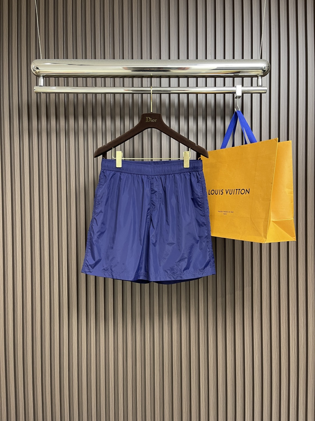 NO:487945,Zegna casual shorts, air-layer technology fabric, looks very clean, classy, ​​skin-friendly and comfortable, fine workmanship, perfect and versatile, and the upper body is very handsome!  Size S-XXL, zegna, shorts, alexander wang19860909Zegna 杰尼亚休闲短裤,空气层科技面料,看着就特别的干净,显档次,质感亲肤又舒爽,做工精细完美百搭任何上衣,上身就很帅气！尺码S-XXL,,zegna,shorts,alexander wang,Men's clothing