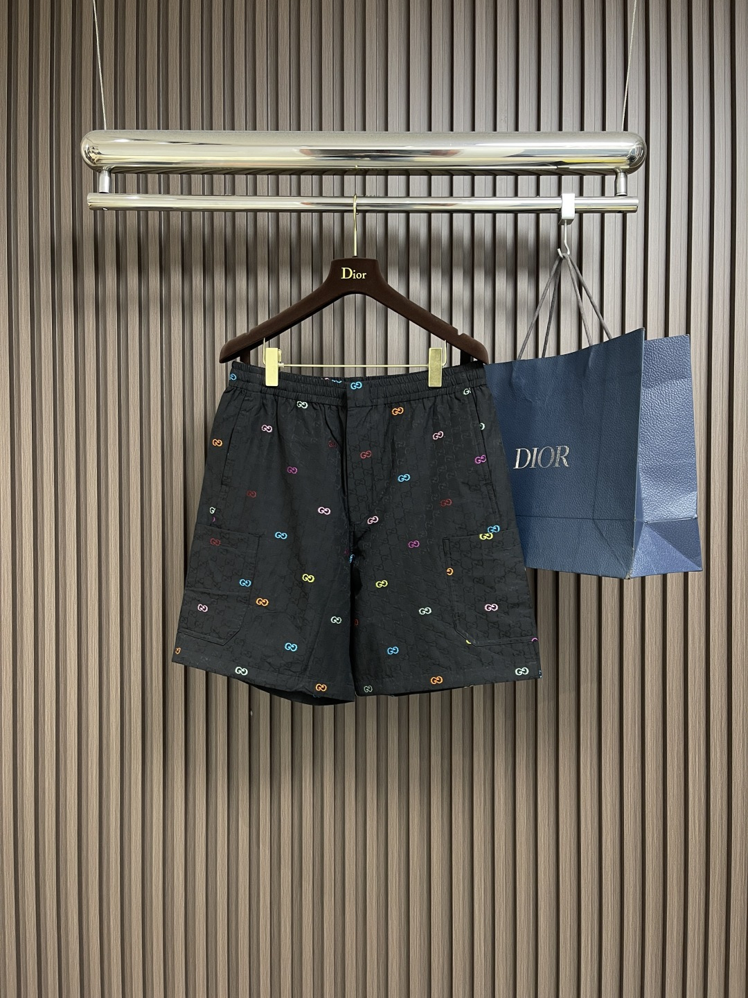 NO:475850,GUCCI 2025SS multi-color GG canvas shorts, the early autumn series combines exquisite texture, exquisite patterns and charming colors, making the daily wardrobe charming. This shorts are made of GG canvas, embellished with all the GG shredded, revealing the unique charm. Size S-XL, gucci, shorts, alexander wang19860909GUCCI 2025SS多色GG帆布短裤,早秋系列融汇考究质感、精美图案和迷人色彩,令日常衣橱实现魅力进阶.这款短裤以GG帆布打造,缀饰通体GG切丝,尽释别致风韵.尺码S-XL,,gucci,shorts,alexander wang,Men's clothing