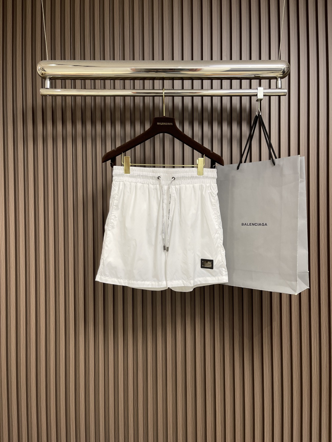 NO:492977,DG Dolce & Gabbana SS Summer New Men's Quick Dry Sports Cropped Shorts!  Use quick-drying breathable fabric, the upper body is breathable and dry, not easy to deform, flexible and wear-resistant, skin-friendly and breathable, easy to stretch, classic logo simple and atmospheric, three-dimensional cutting, good style, exquisite workmanship, and all the inside are vertex strips, durable and not easy to open, the style is positive, size 44-54 M-4XL,, Dolce&Gabbana, shorts, alexander wang19860909DG杜嘉班纳ss夏季新款男士速干运动五分裤短裤！采用速干透气面料,上身透气干爽,不易变形,柔韧耐磨,亲肤透气,舒展自如,经典logo简约大气,立体裁剪,版型好,做工精致,内里都是报边包条,耐穿不易开线,版型正,尺码44-54 M-4XL,,Dolce&Gabbana,shorts,alexander wang,Men's clothing