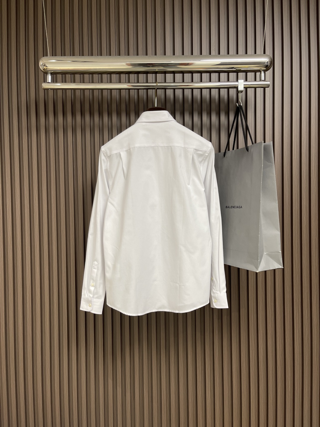 Elegant Dior Long-Sleeve Cotton Shirt with Embroidered Logo Detail 3 cmp i1753694812241 3043 0 1
