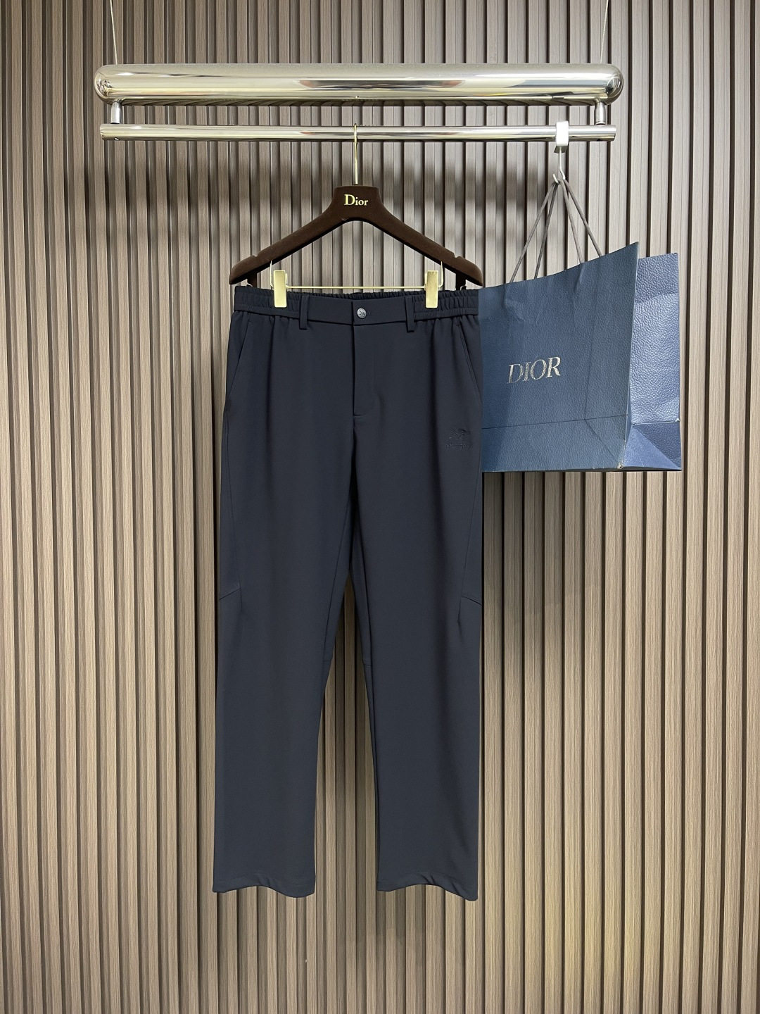 NO:490123,aycteryx 2025fw embroidered logo casual trousers high-end 32s double yarn 380g customer-supplied fabric, heavyweight fabric, custom pull-up ribbed same cylinder and dyed, three standards complete, same style for men and women. Size M-3XL, arc'teryx, alexander wang19860909aycteryx 始祖鸟 2025fw 刺绣logo休闲卫裤 高端32s双纱380克客供面料,重磅面料 定制拉架罗纹同缸同染 三标齐全 男女同款.尺码M-3XL,arc'teryx,alexander wang,Men's clothing