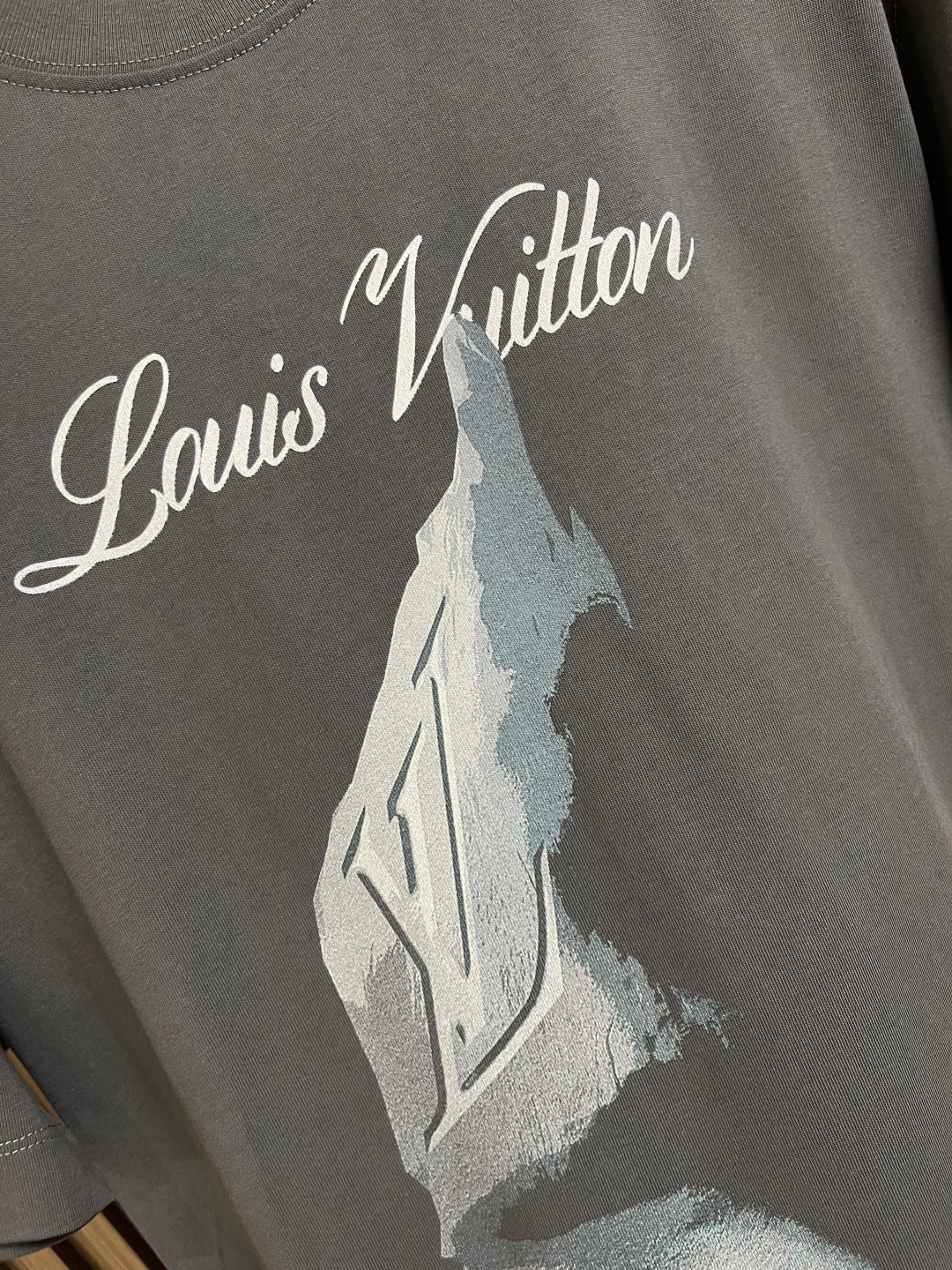Louis Vuitton 2025SS Logo Print Cotton T-Shirt, Luxury Women's Clothing 6 cmp i1754208791717 5999 0 4