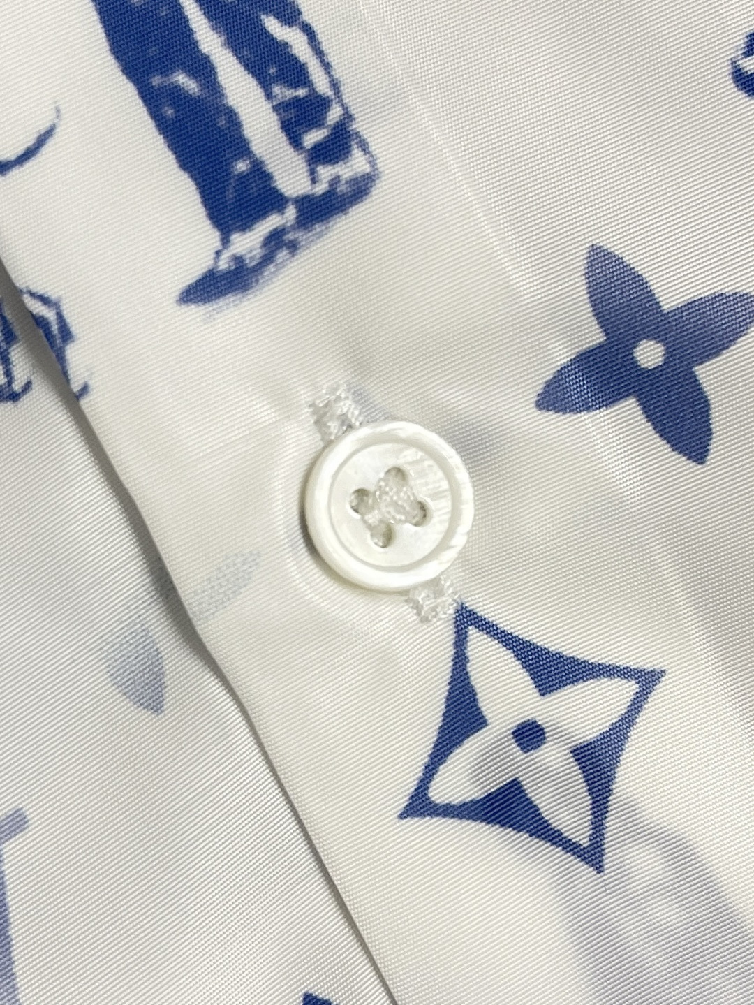 🛒🛒LV 2025ss秋冬新款长袖衬衫，经典领印花图案长袖丝麻衬衫！天然原料对花印染工艺！原版拆装对版印