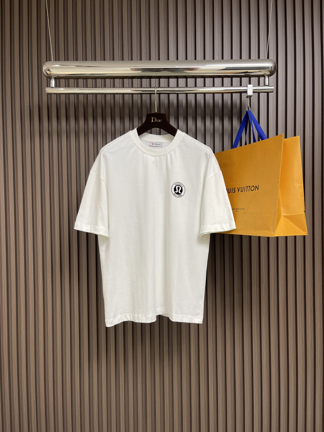 NO:521430,Complete set of lululemon new printed round neck T-shirt shorts set!  320g high gram weight 32 double yarn pure cotton fabric, wide version, and the patterns are printed and designed with a full sense of design, the same style as men and women, versatile and easy to wear. Size M-XXL, shorts, tees, t-shirt, alexander wang19860909整套 lululemon 新款印花圆领t恤短裤套装！320克高克重32双纱纯棉面料,版型阔版,图案都做了印花图案设计感十足,男女同款 百搭又好穿.尺码M-XXL,,shorts,tees，t-shirt,alexander wang,Men's clothing