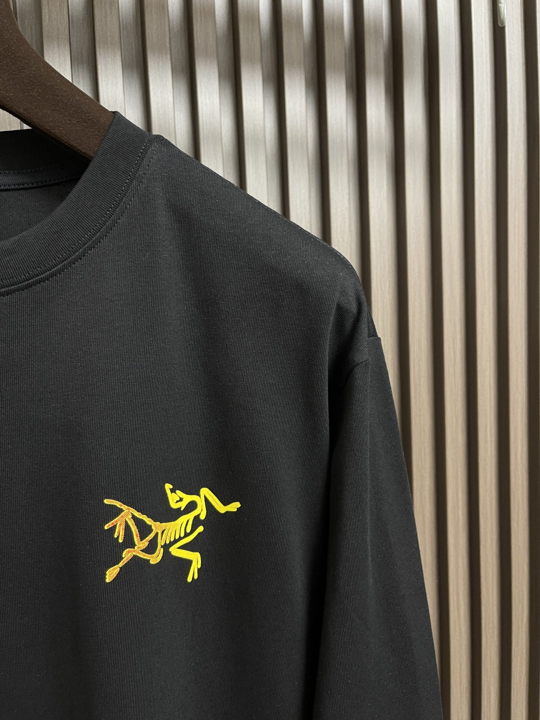 🛒🛒Ayc Teryx 始祖鸟标识logo圆领套头长袖T恤，面料选用原版280克双纱纯棉面料，全衣三次进