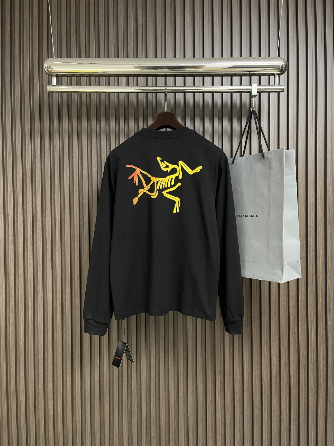 🛒🛒Ayc Teryx 始祖鸟标识logo圆领套头长袖T恤，面料选用原版280克双纱纯棉面料，全衣三次进
