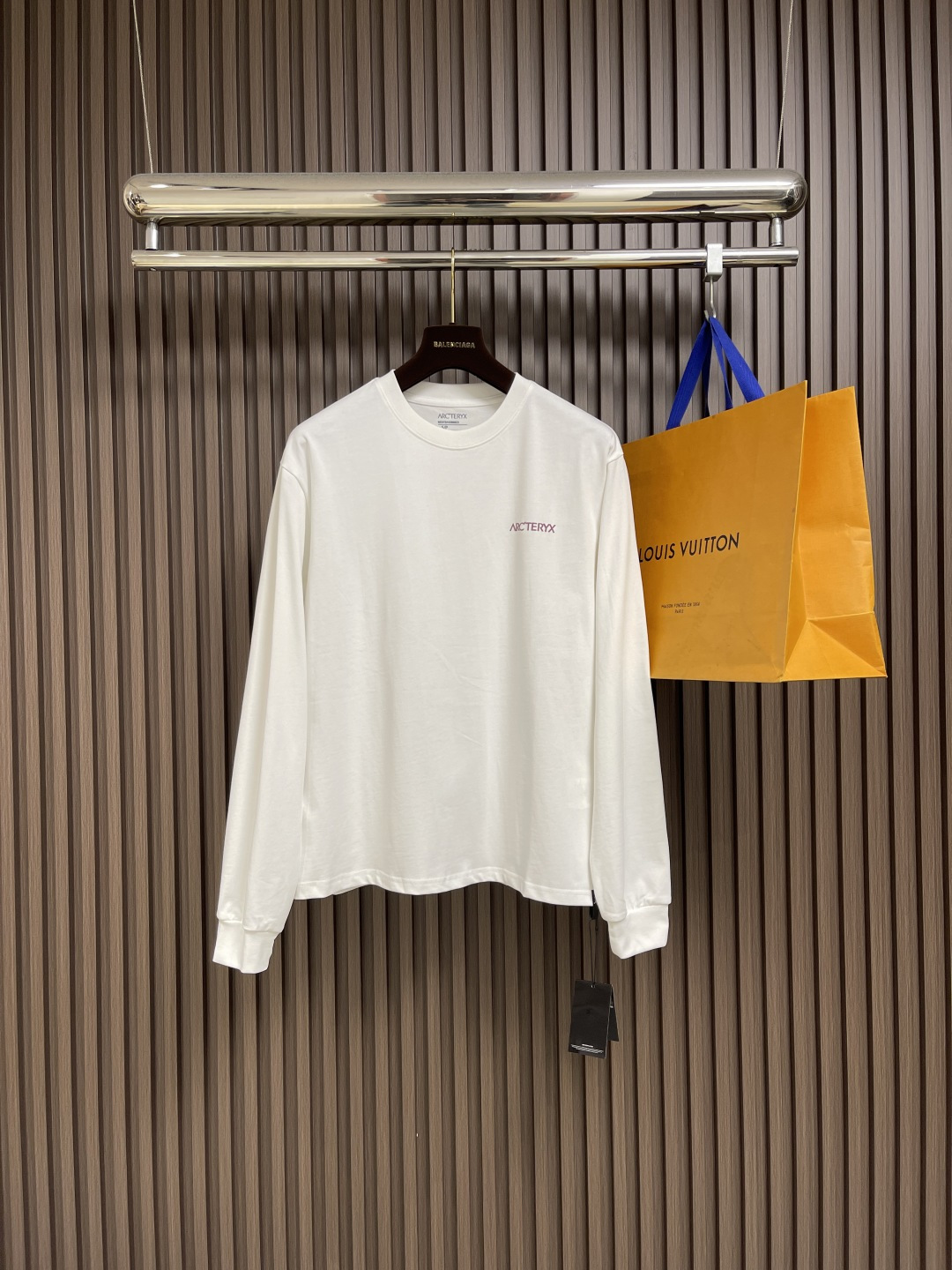 NO:522674,Arcteryx Adventure Bird Outdoor Mountaineering Long Sleeve T-shirt Original Customized Customer-supplied Fabric, Imported Machine 4-pin 6-wire Method, neatly routed, full body functional feeling. Size XS-L, arc'teryx,tees, t-shirt,alexander wang19860909Arcteryx 始祖鸟户外登山长袖T恤 原版定制客供面料,进口机器4针6线做法 走线整齐,全身机能感满满 .尺码XS-L,arc'teryx,tees，t-shirt,alexander wang,Men's clothing