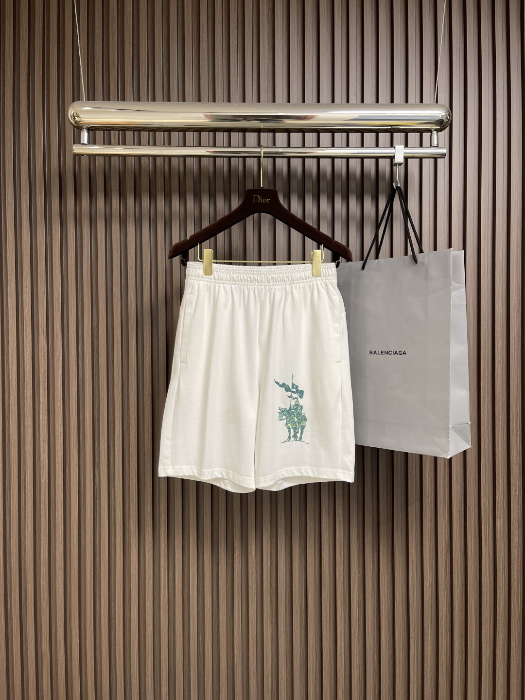 整套🛒🛒Burberry巴宝莉 战马印花短袖t恤短裤套装，面料采用230克重精梳棉，定制32支1*1螺纹