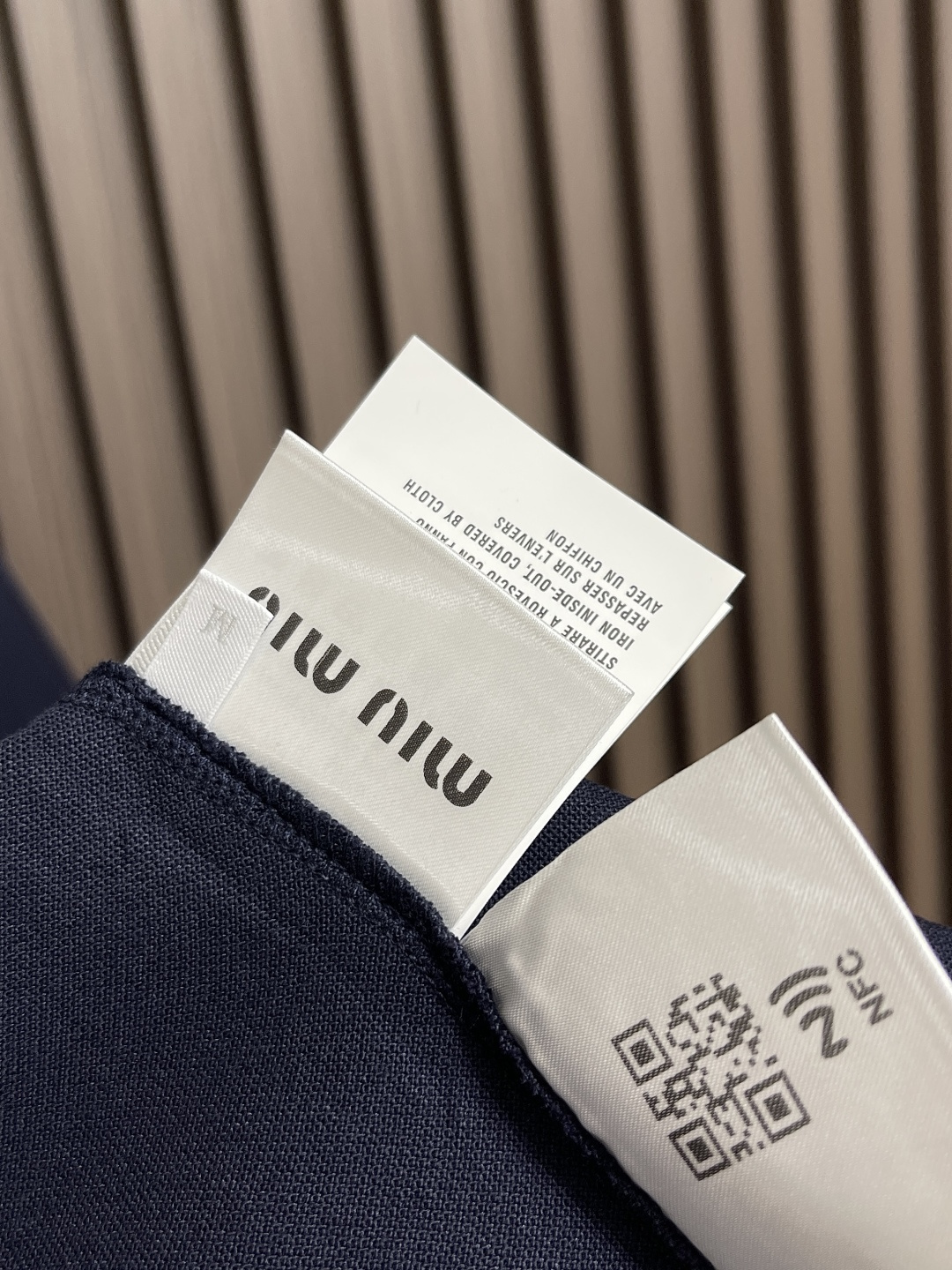 🛒🛒miumiu 拼色字母刺绣POLO衫，面料采用255克全棉进口珠地棉材质，清爽透气，刺绣采用进口TI