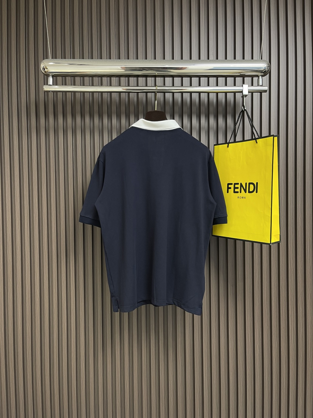 🛒🛒miumiu 拼色字母刺绣POLO衫，面料采用255克全棉进口珠地棉材质，清爽透气，刺绣采用进口TI