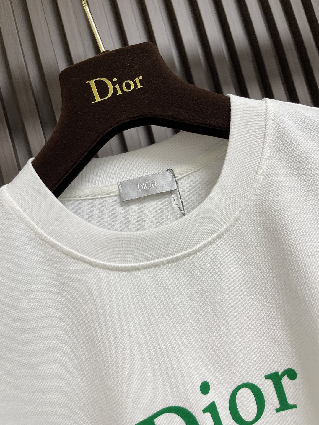 整套🛒🛒 
Dior 2025ss新款限定logo标识短袖T恤短裤套装，采用定制棉质平纹面料，透气舒适，