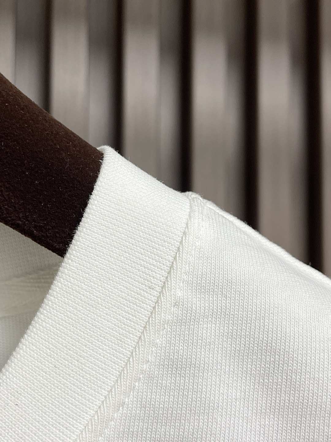 🛒🛒LV 2025fw夏季新款涂鸦刺绣短袖t恤，定制260g全棉双纱紧密爽滑面料，布面干净，布纹清晰，手