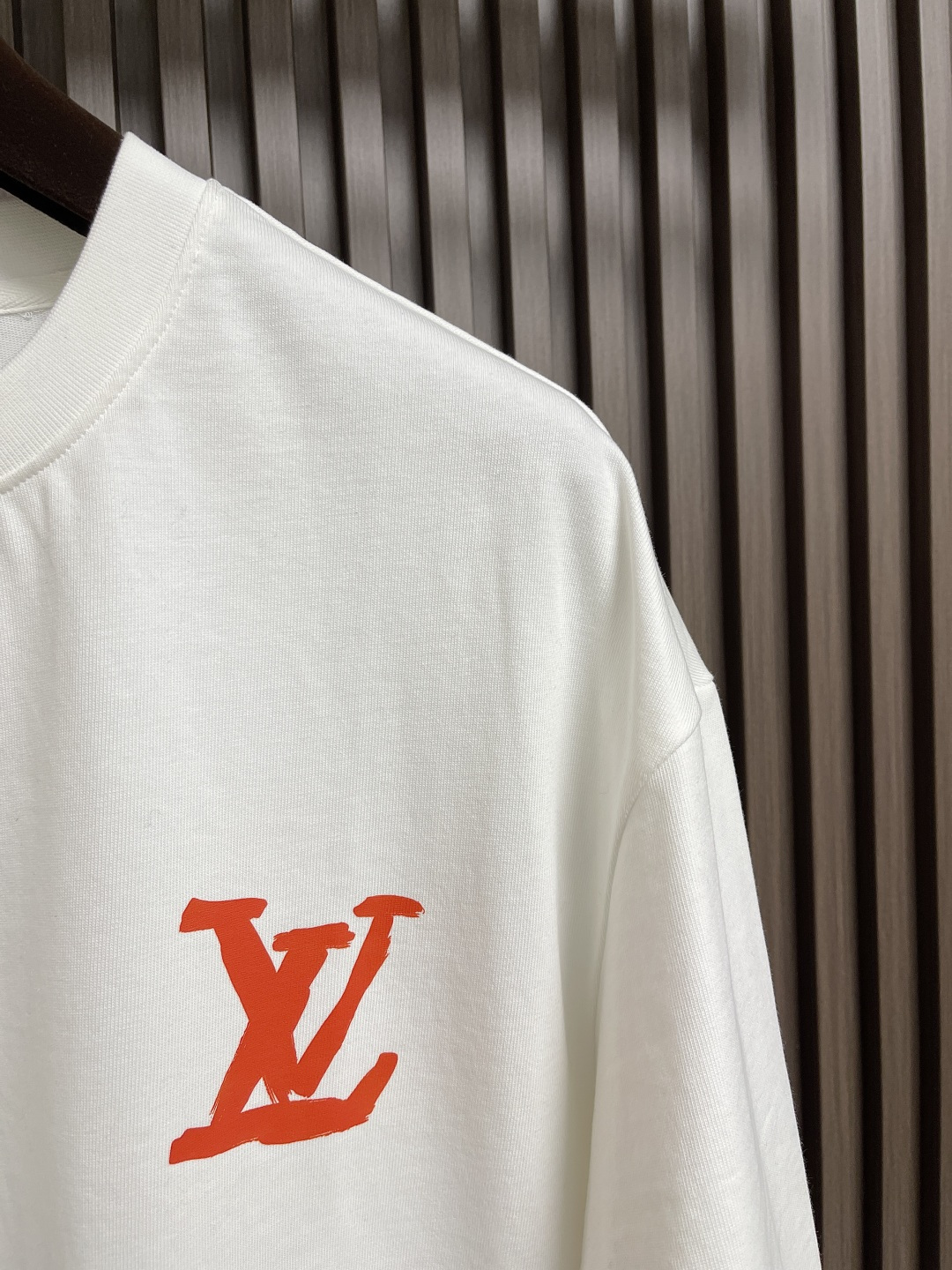 🛒🛒LV 2025fw夏季新款涂鸦刺绣短袖t恤，定制260g全棉双纱紧密爽滑面料，布面干净，布纹清晰，手