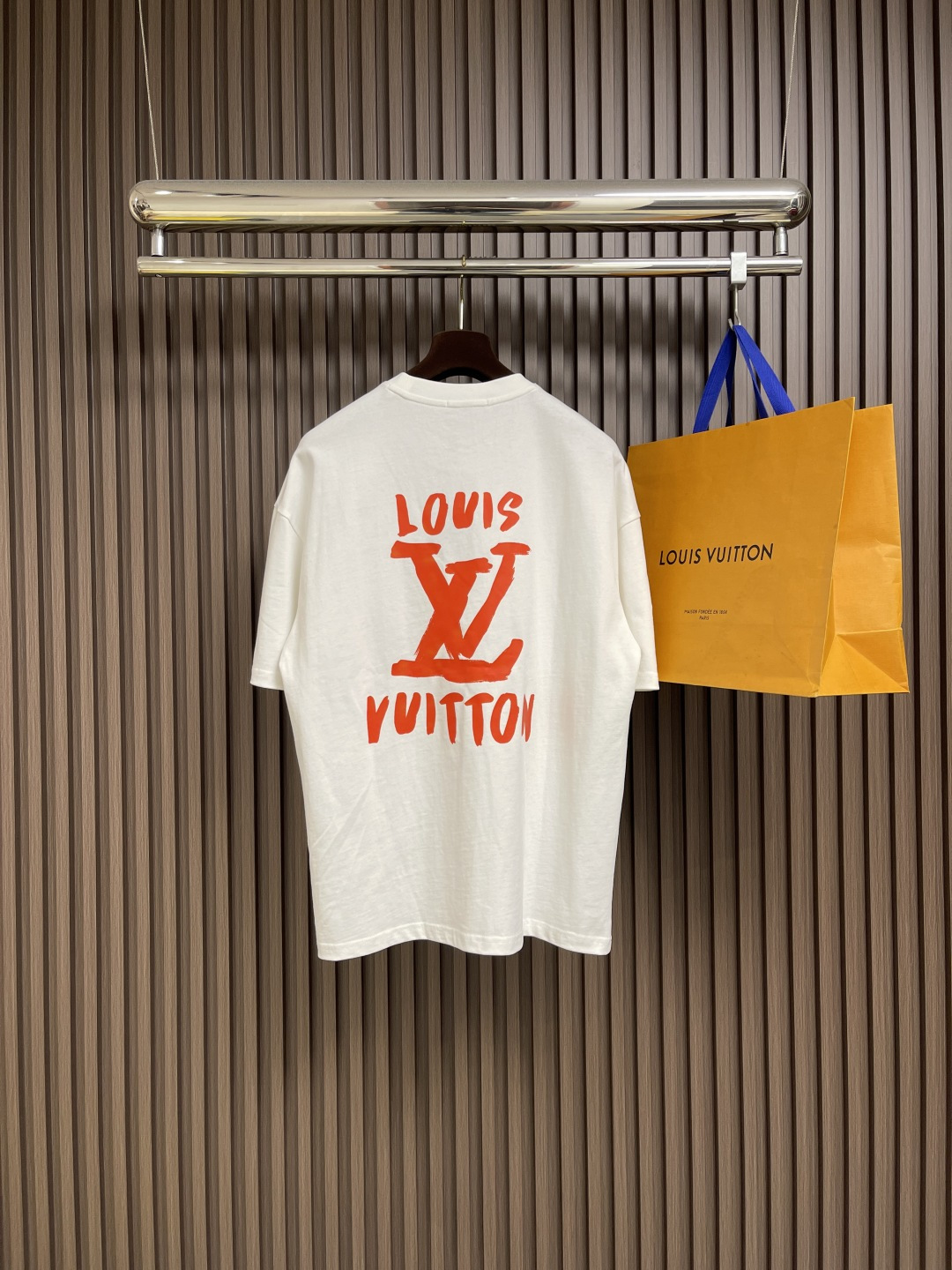 🛒🛒LV 2025fw夏季新款涂鸦刺绣短袖t恤，定制260g全棉双纱紧密爽滑面料，布面干净，布纹清晰，手