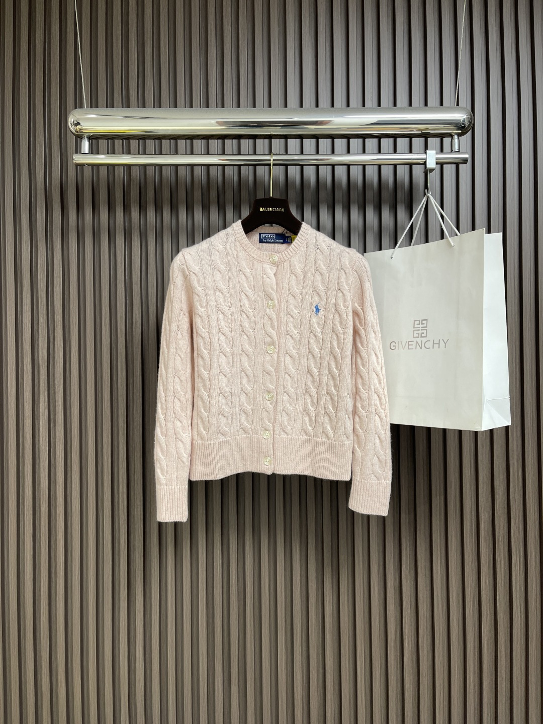 🛒🛒RAlP🆕H LAUREN 绞花小马图案刺绣开衫，女款👩 让人眼前一亮的设计，目光不自觉地被吸引，版