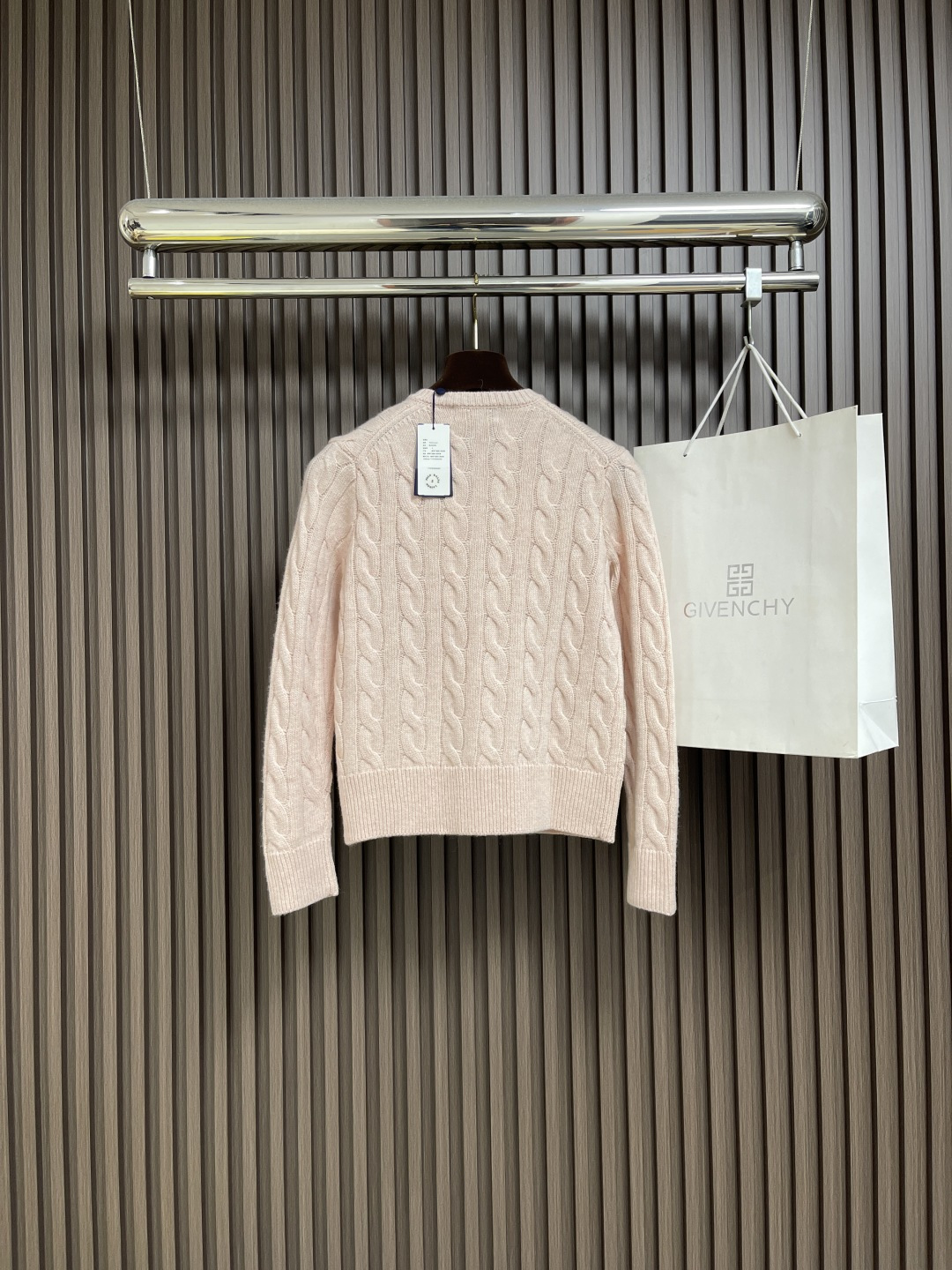 🛒🛒RAlP🆕H LAUREN 绞花小马图案刺绣开衫，女款👩 让人眼前一亮的设计，目光不自觉地被吸引，版