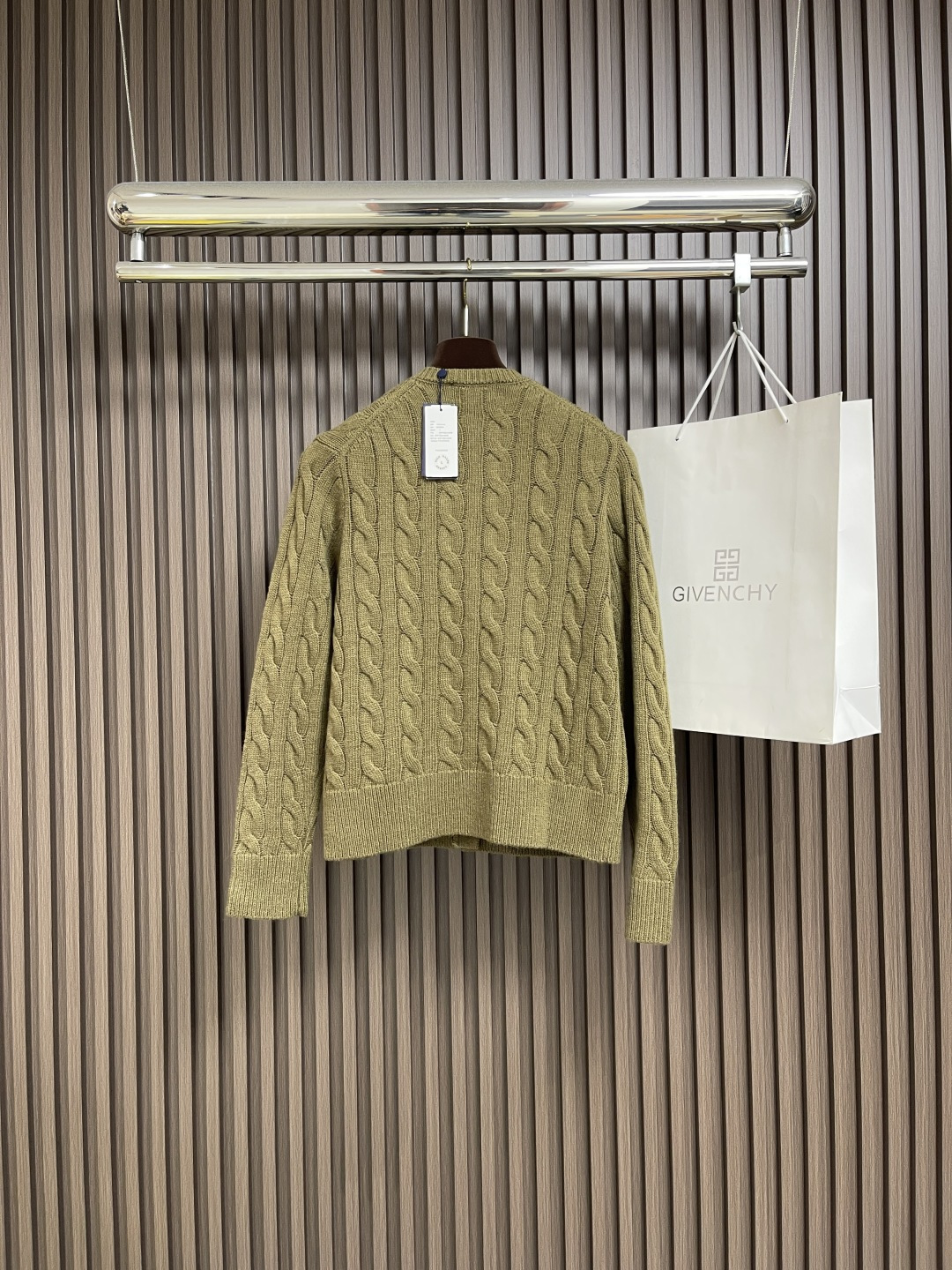 🛒🛒RAlP🆕H LAUREN 绞花小马图案刺绣开衫，女款👩 让人眼前一亮的设计，目光不自觉地被吸引，版