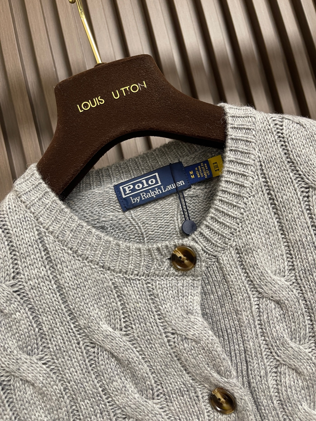 🛒🛒RAlP🆕H LAUREN 绞花小马图案刺绣开衫，女款👩 让人眼前一亮的设计，目光不自觉地被吸引，版