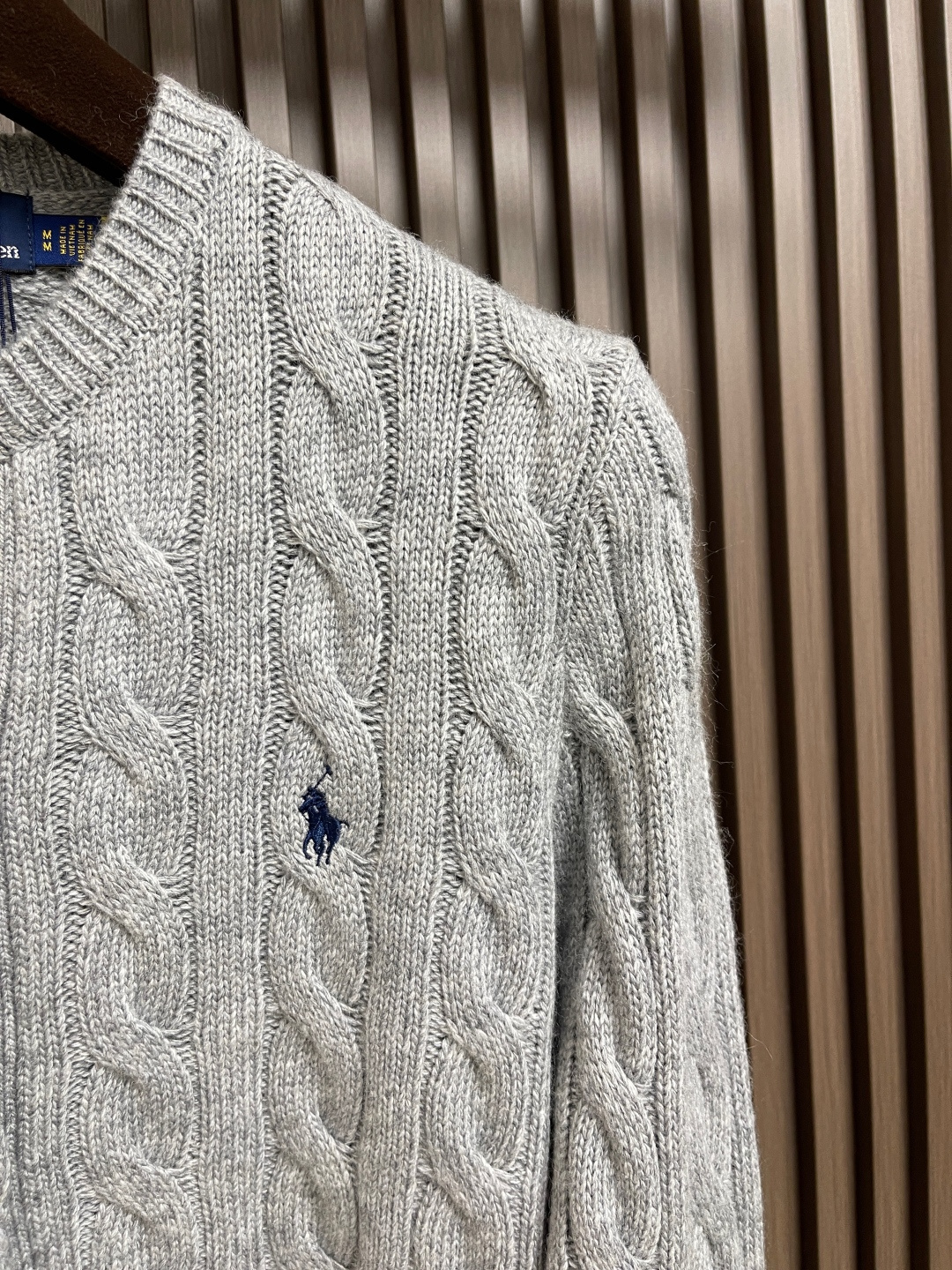 🛒🛒RAlP🆕H LAUREN 绞花小马图案刺绣开衫，女款👩 让人眼前一亮的设计，目光不自觉地被吸引，版